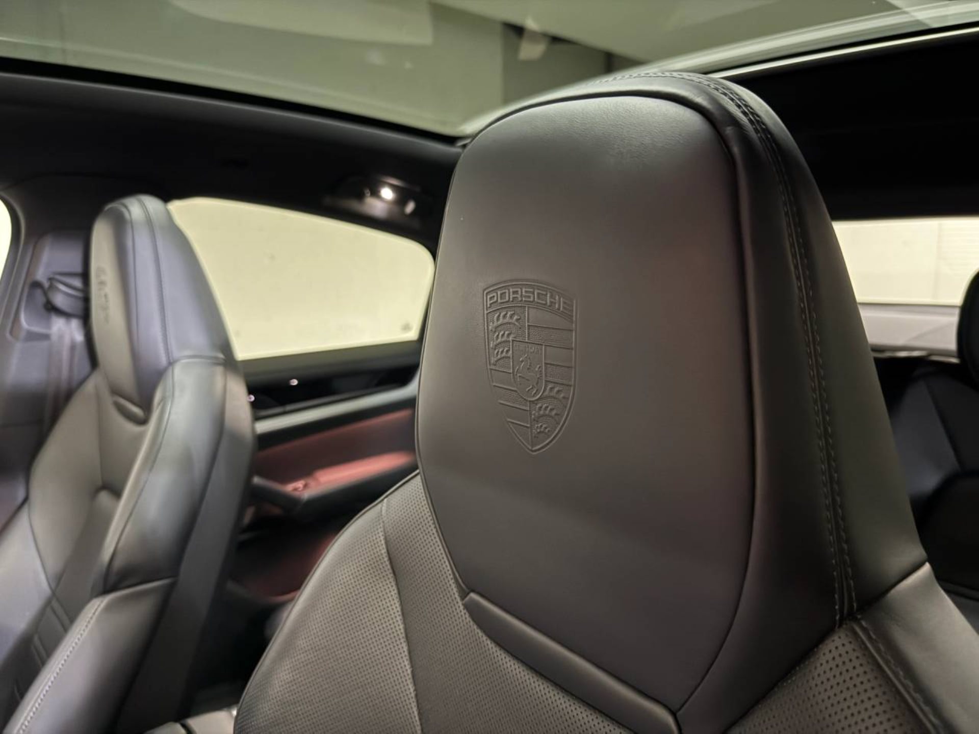 PORSCHE Cayenne S Coupe-image-28