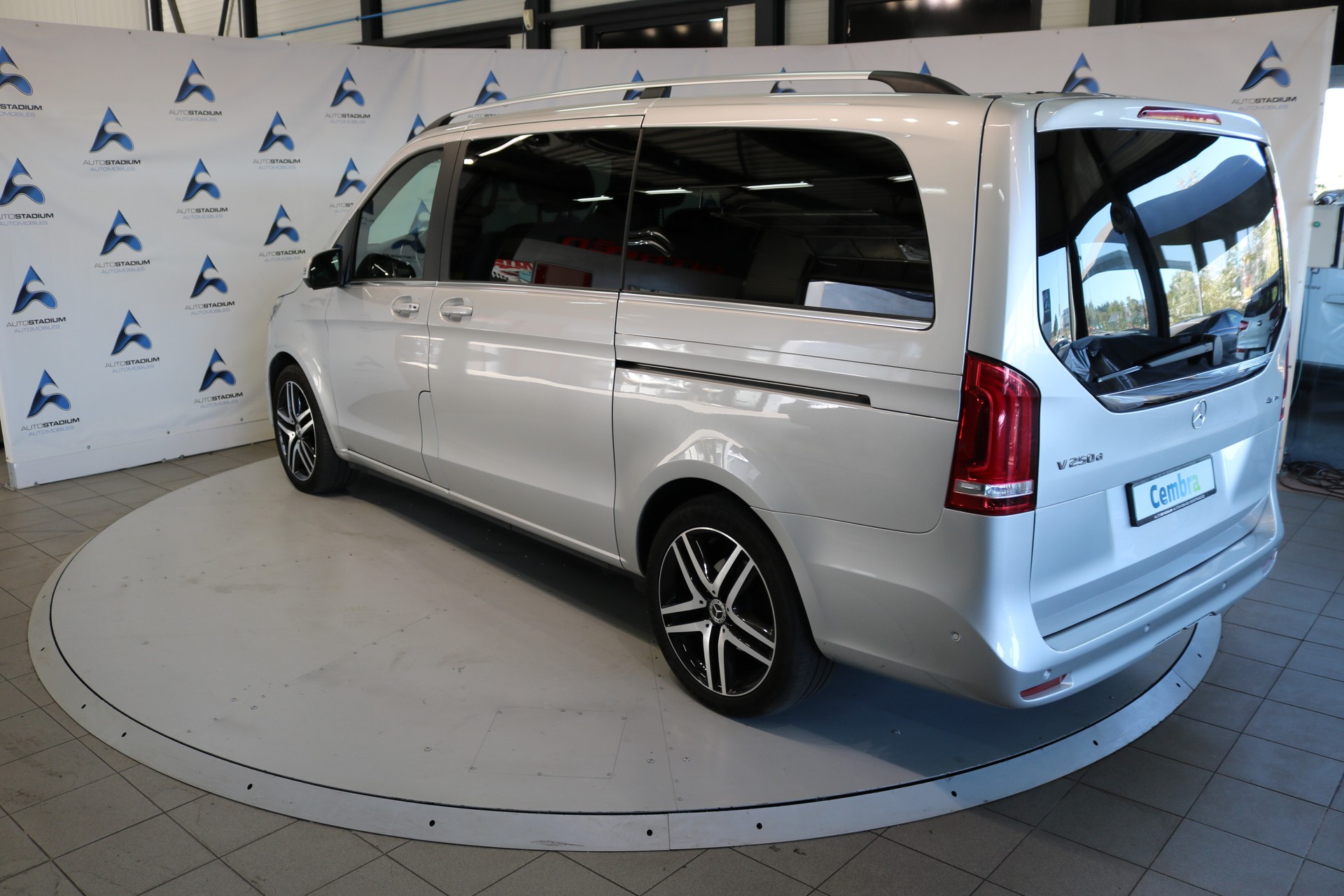 MERCEDES-BENZ V 250 d lang Avantgarde 4Matic G-Tronic-image-17