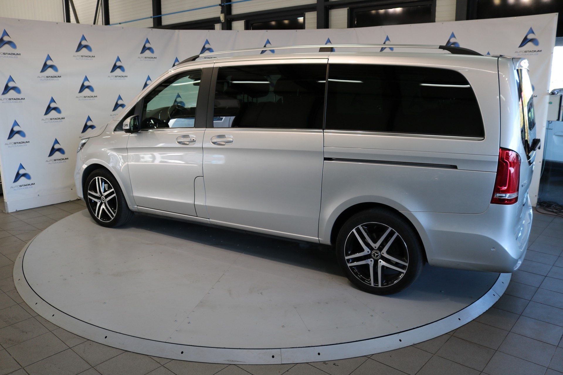 MERCEDES-BENZ V 250 d lang Avantgarde 4Matic G-Tronic-image-16