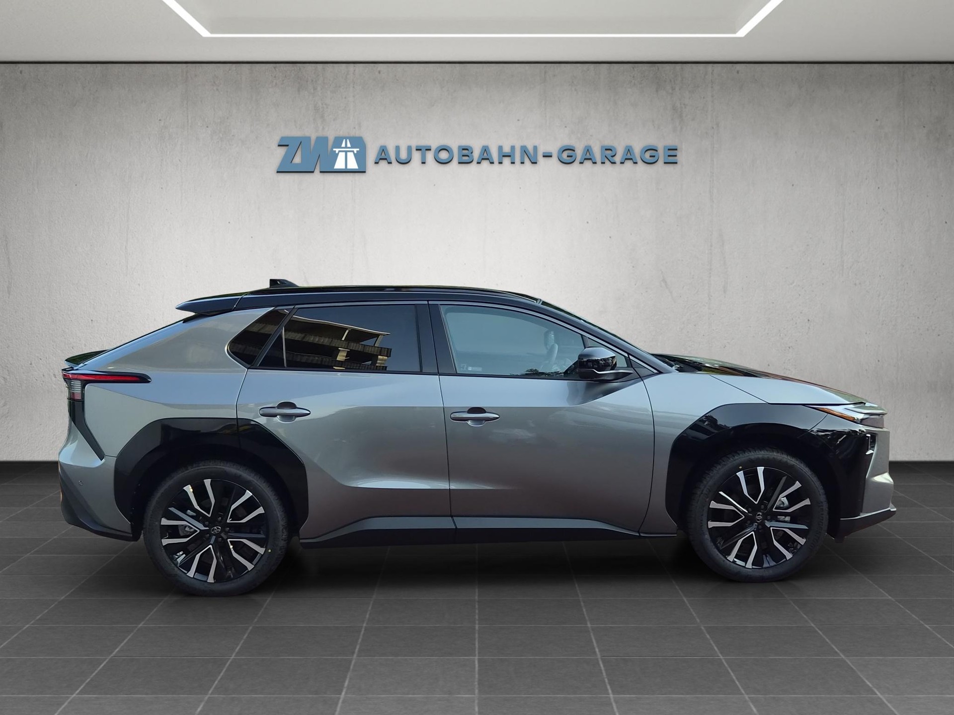 TOYOTA bZ4X Premium AWD-image-5