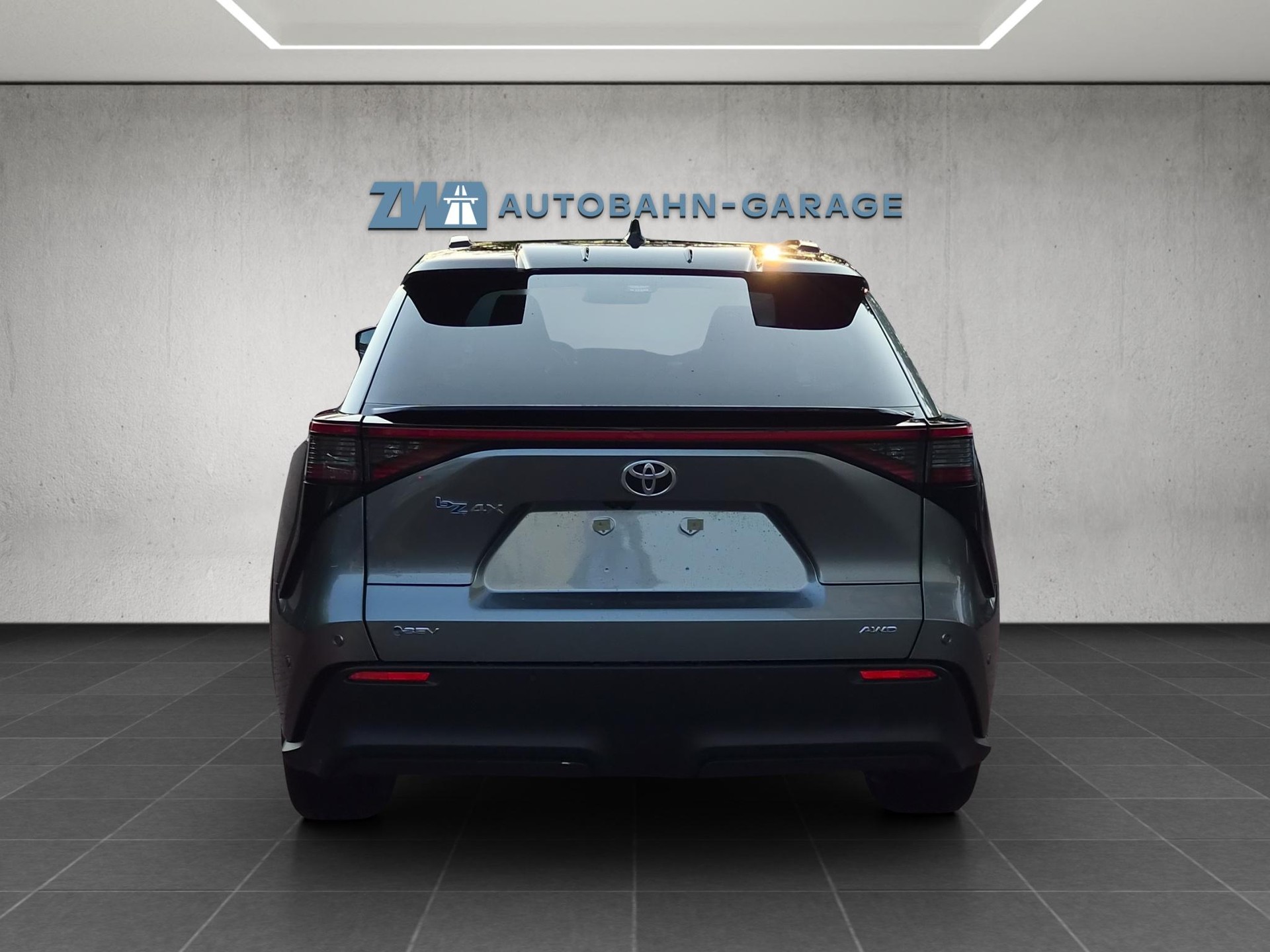 TOYOTA bZ4X Premium AWD-image-3