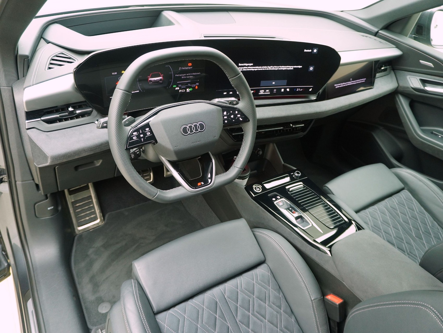 AUDI Q6 e-tron S line quattro **Audi Werksgarantie bis 01/2031**-image-11