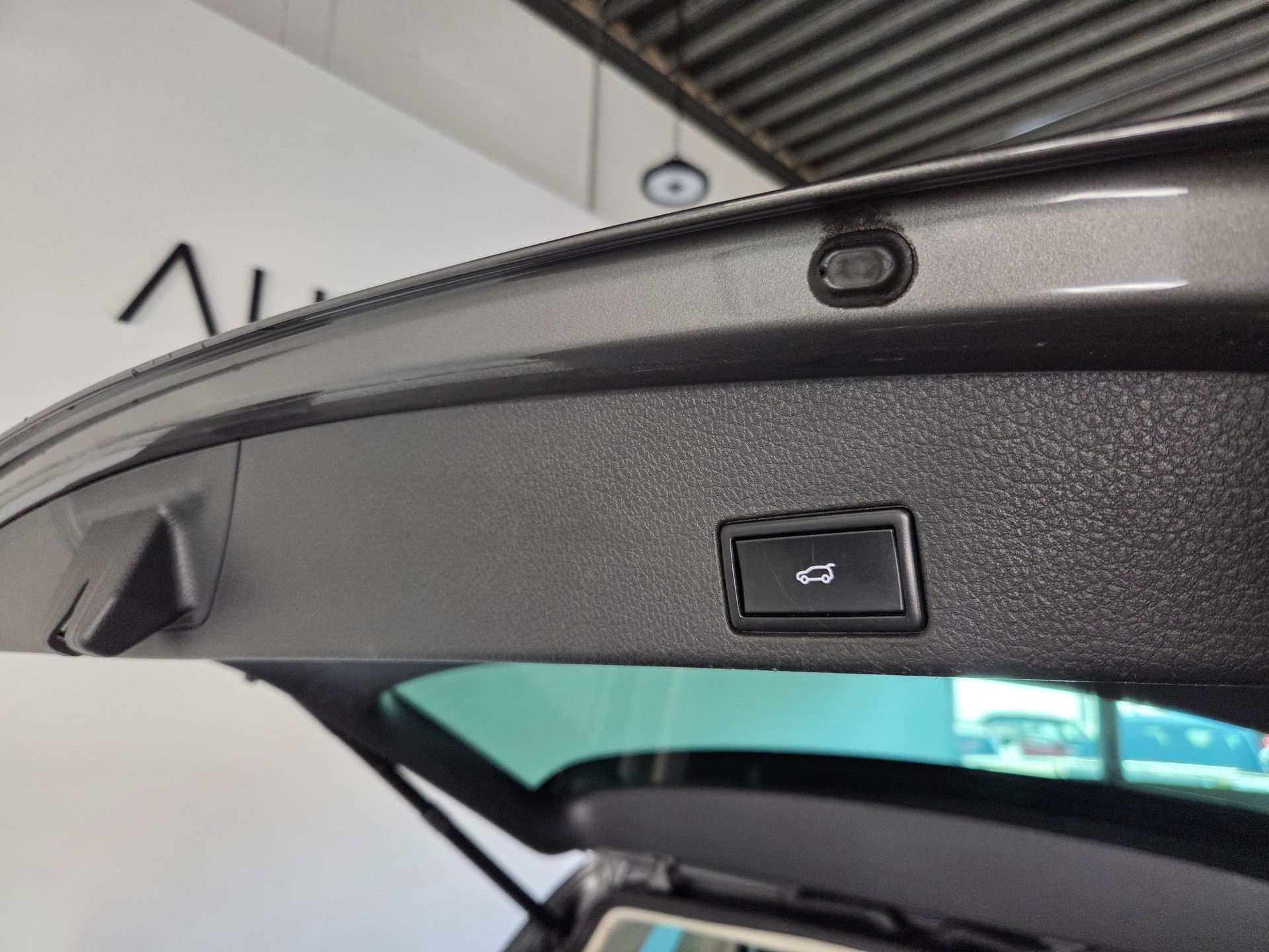 VW Touareg 3.0 V6 TDI 262 BMT TT 4Xm-image-23