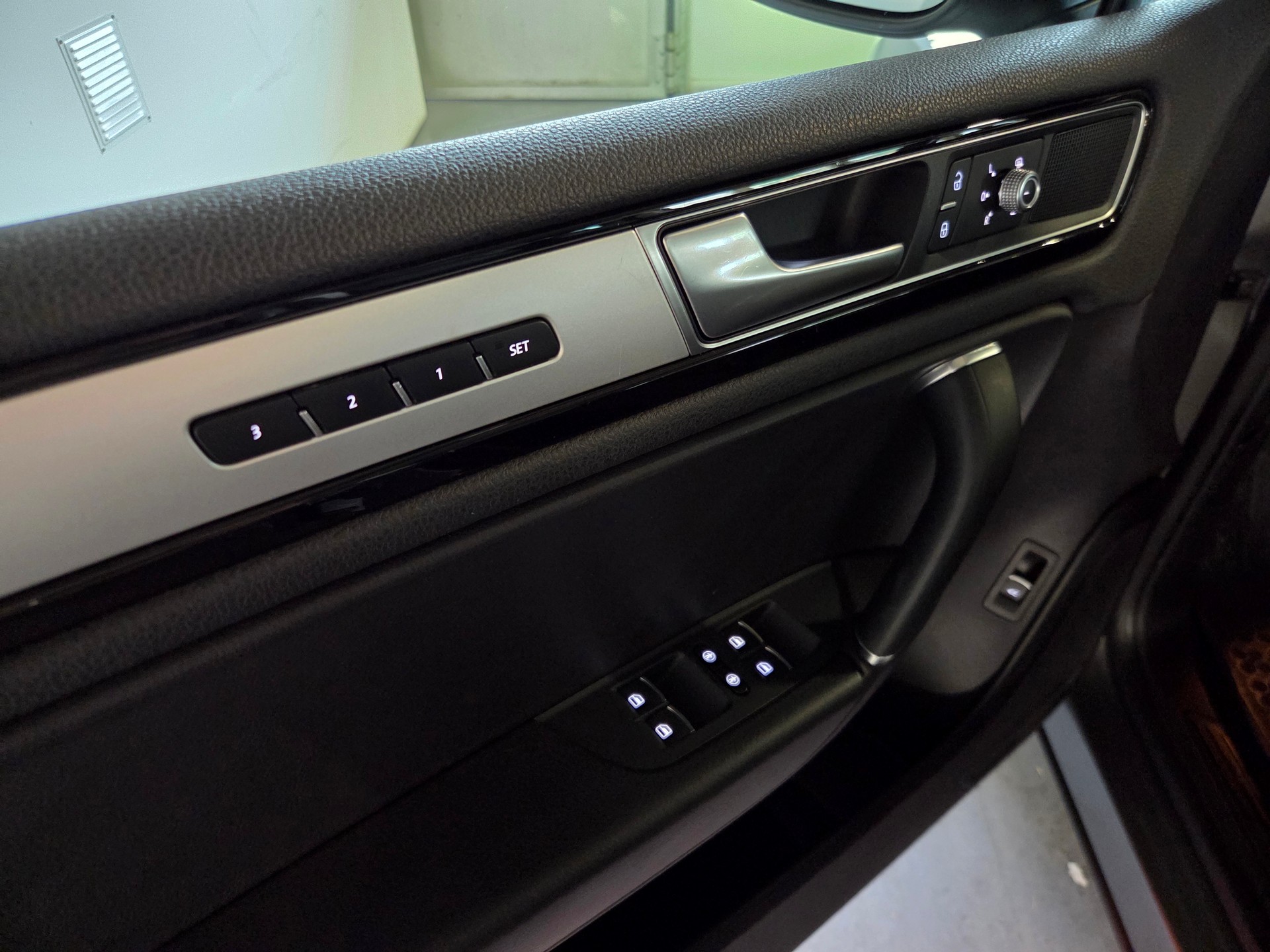 VW Touareg 3.0 V6 TDI 262 BMT TT 4Xm-image-16