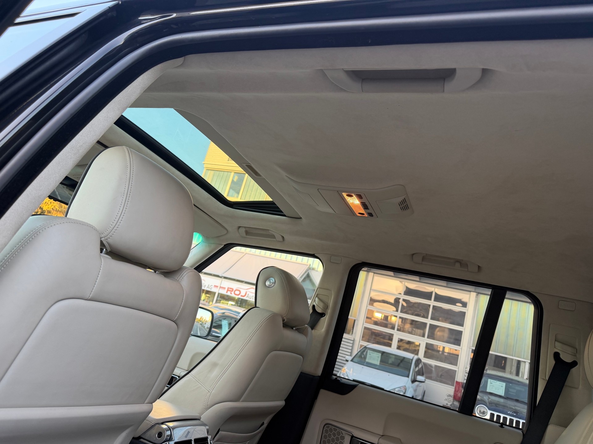 LAND ROVER Range Rover 4.4 TDV8 Vogue Automatic-image-10