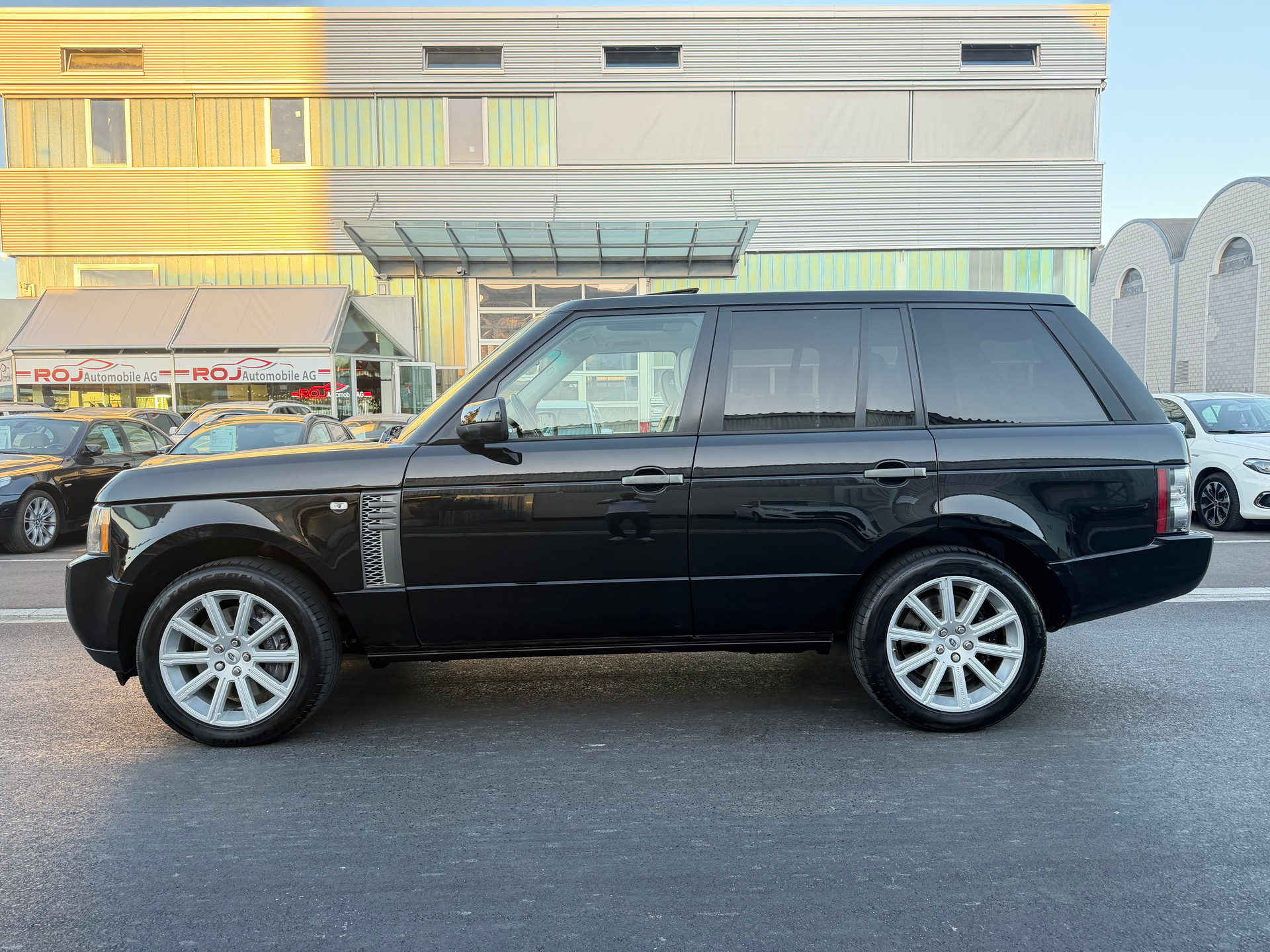 LAND ROVER Range Rover 4.4 TDV8 Vogue Automatic-image-0