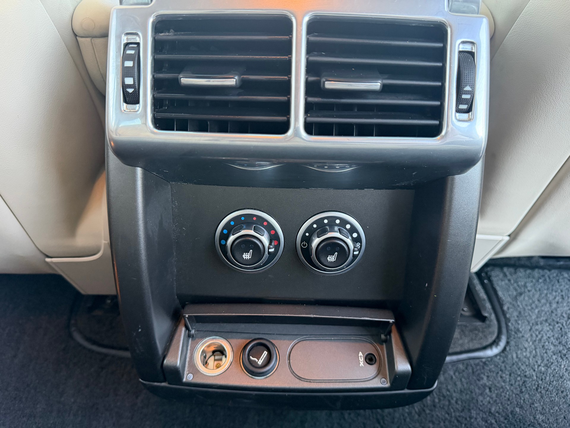 LAND ROVER Range Rover 4.4 TDV8 Vogue Automatic-image-15