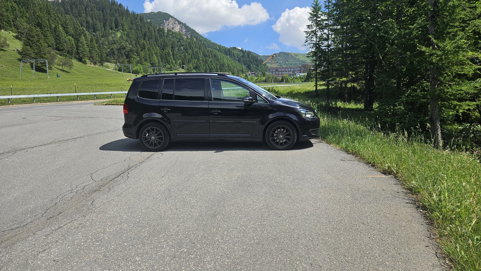 VW Touran 1.6 TDI Trendline DSG-image-3