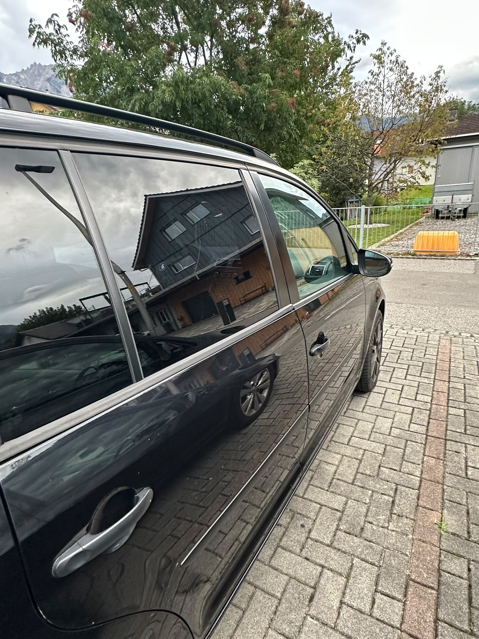 VW Touran 1.6 TDI Trendline DSG-image-9