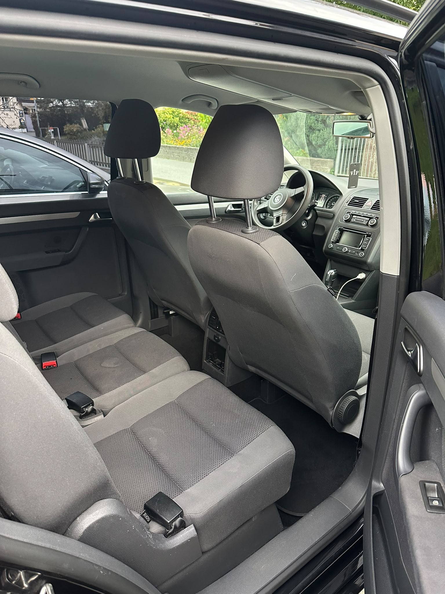 VW Touran 1.6 TDI Trendline DSG-image-4