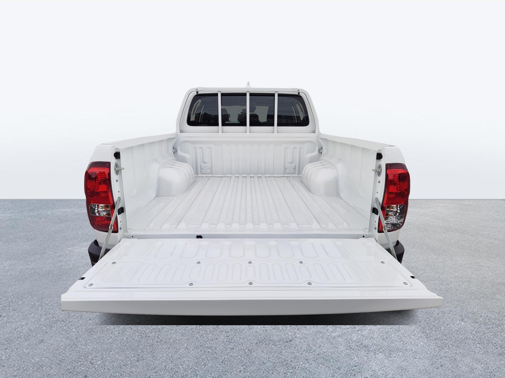 TOYOTA Hilux Double Cab.-Pick-up 2.4 D-4D 150 Comfort-image-9