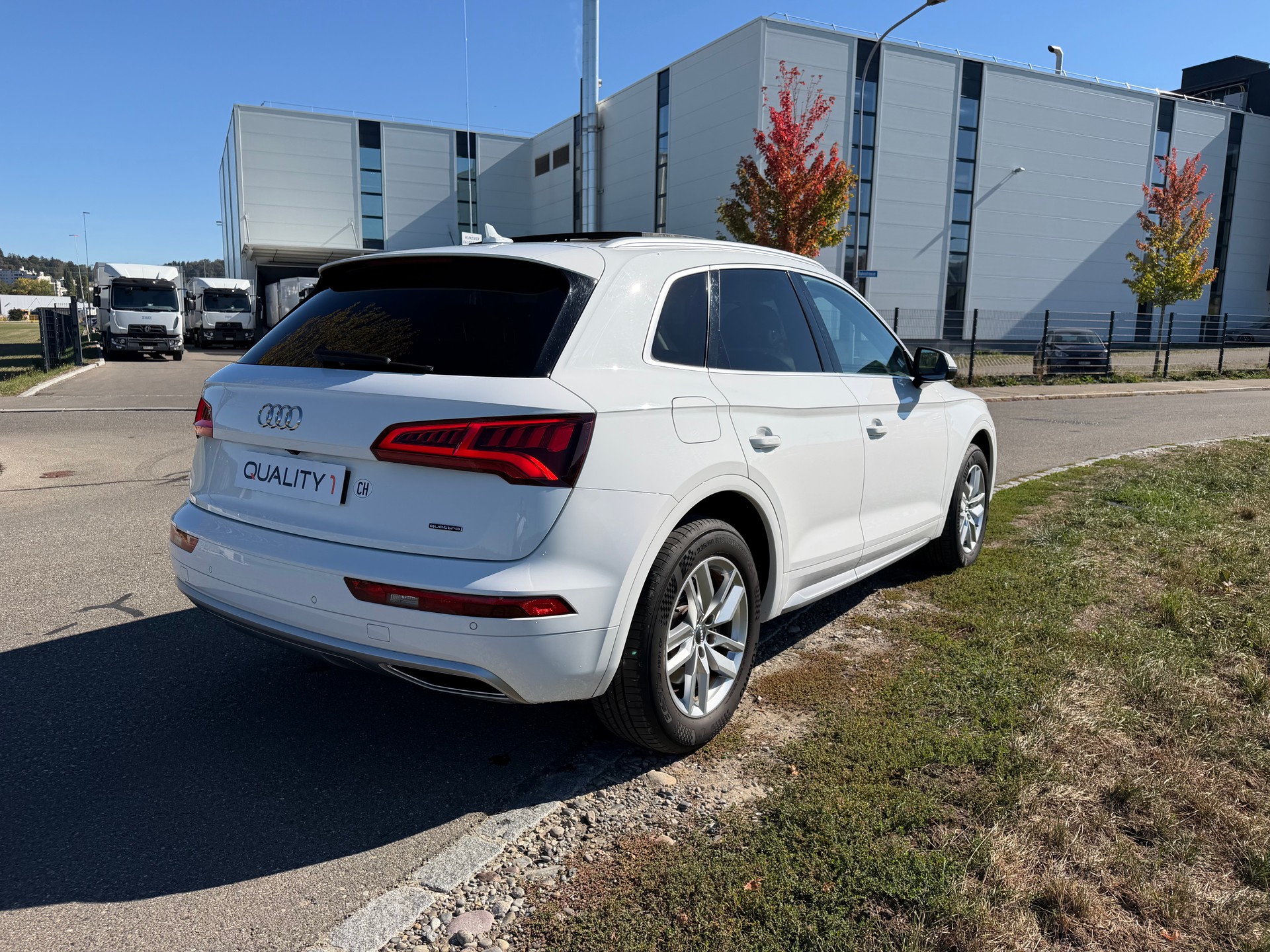AUDI Q5 2.0 TDI sport quattro-image-11