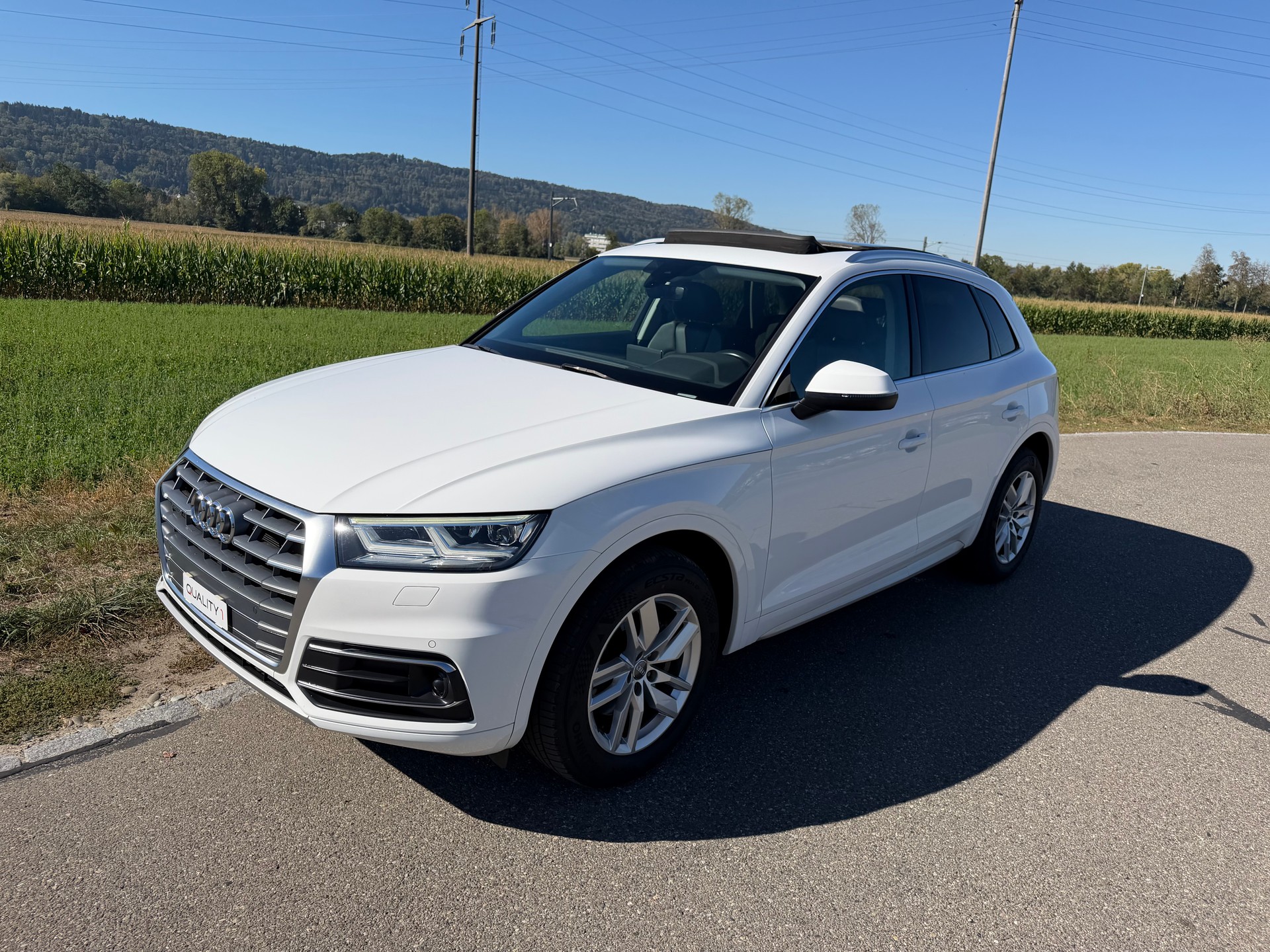 AUDI Q5 2.0 TDI sport quattro-image-1