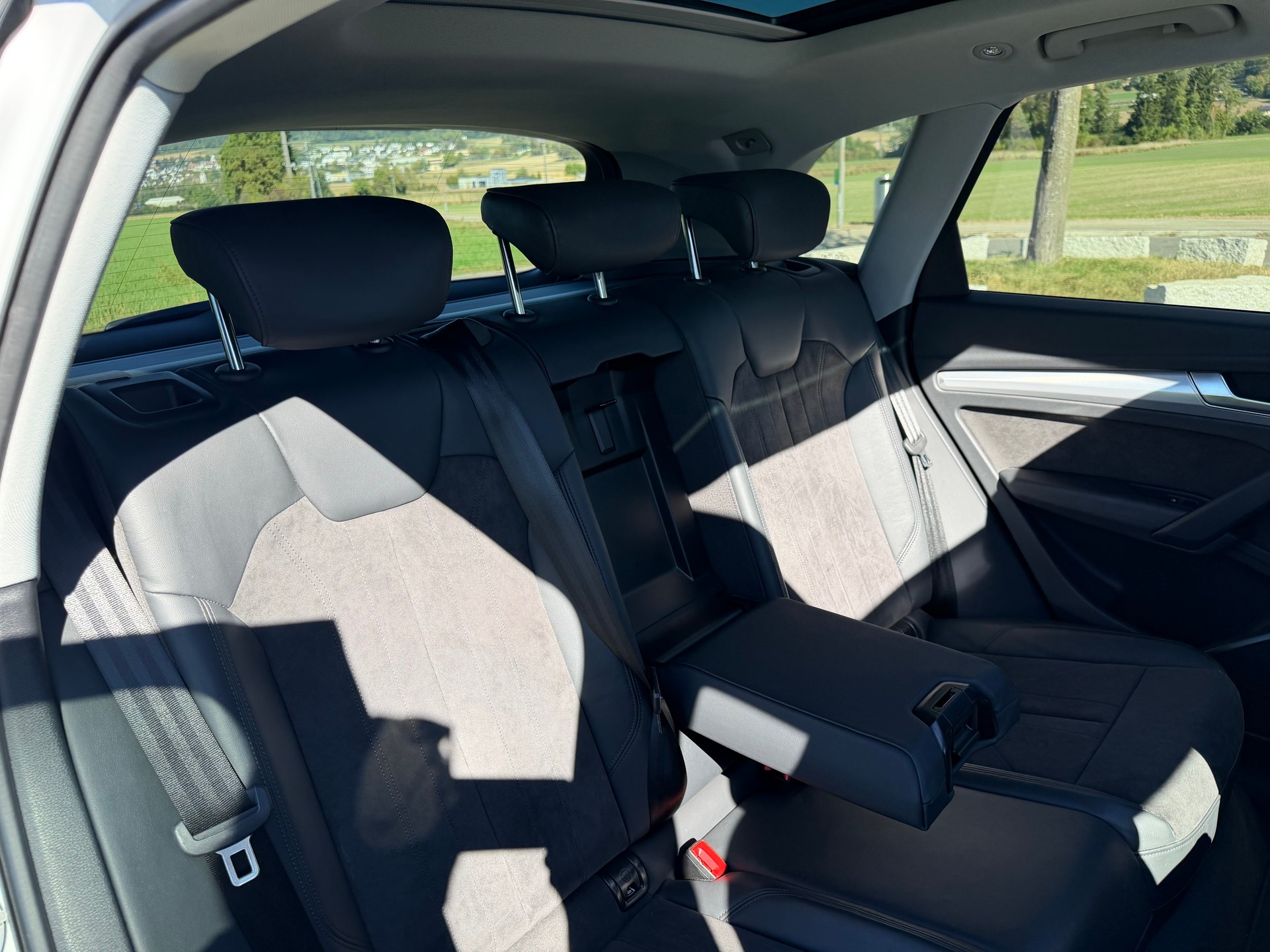 AUDI Q5 2.0 TDI sport quattro-image-26