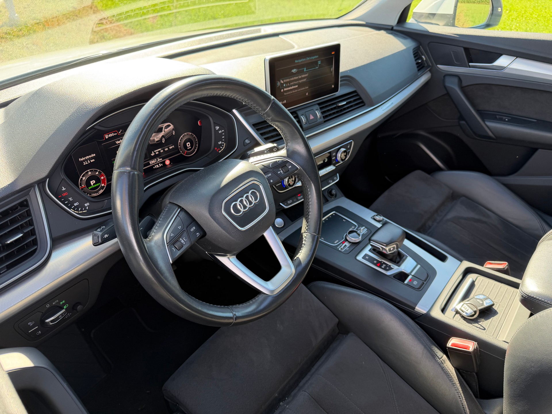 AUDI Q5 2.0 TDI sport quattro-image-18