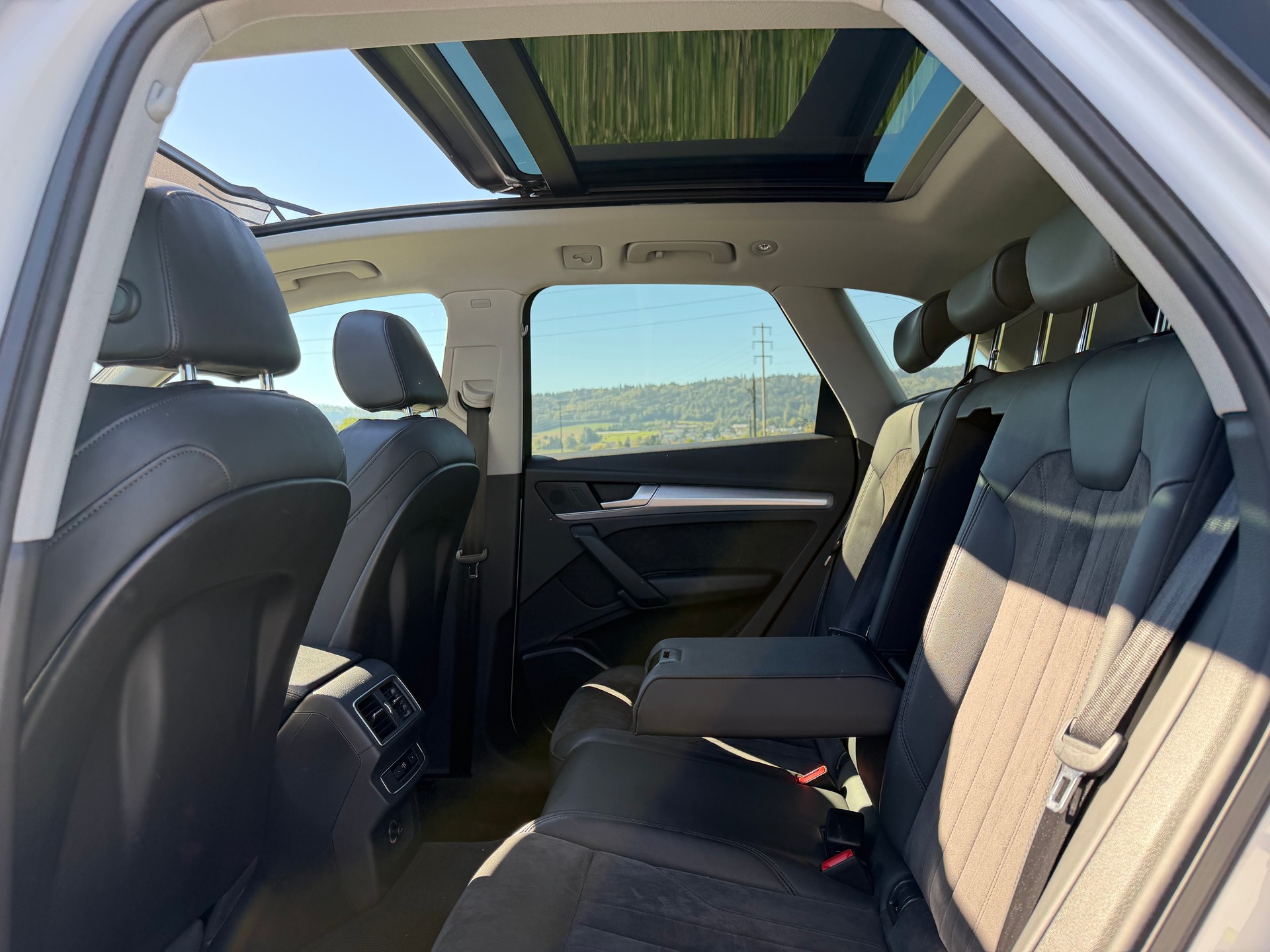 AUDI Q5 2.0 TDI sport quattro-image-29