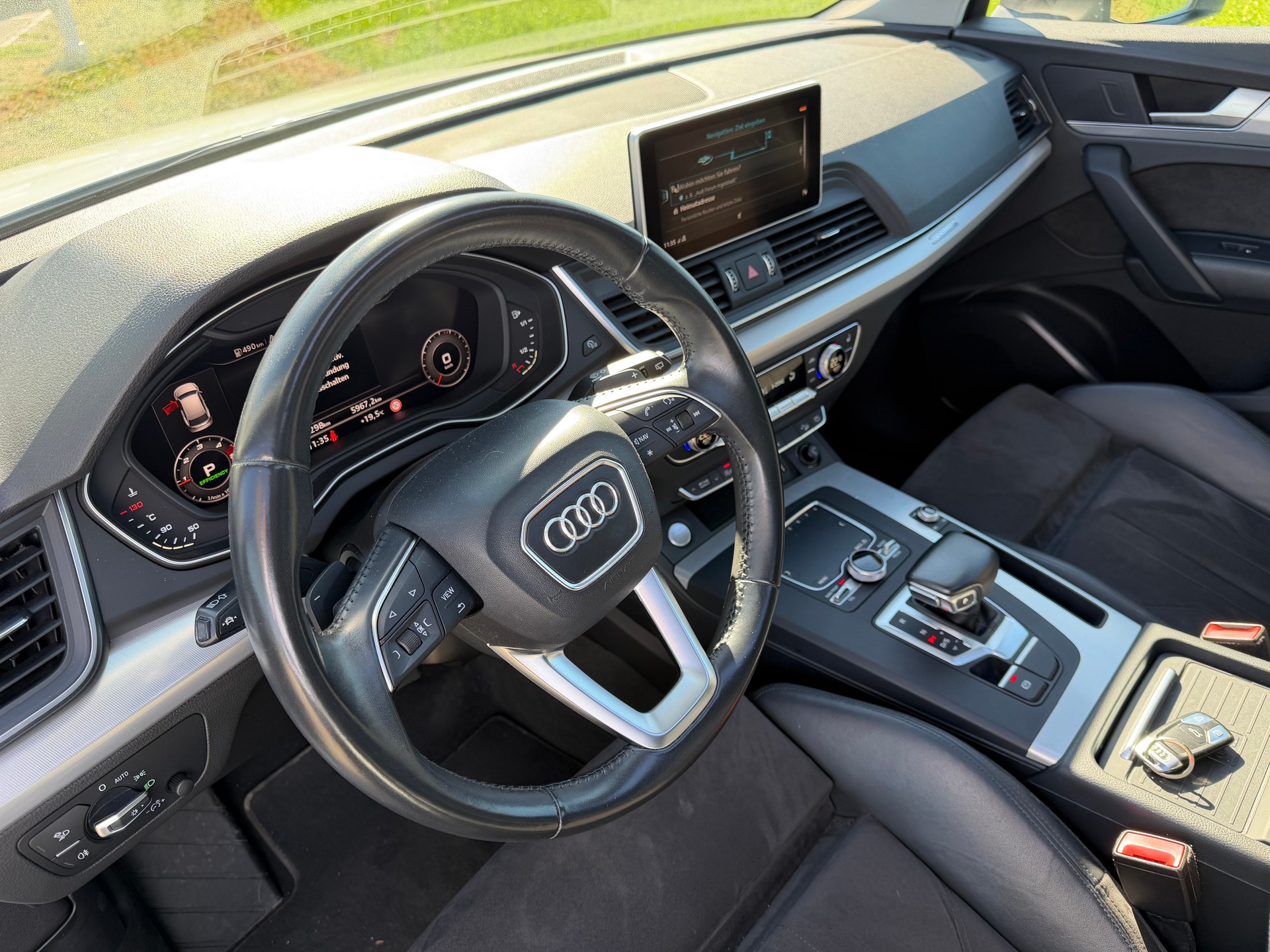 AUDI Q5 2.0 TDI sport quattro-image-16