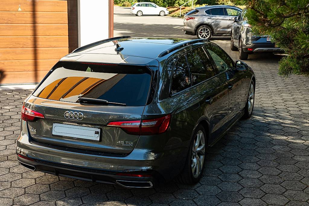 AUDI A4 Avant 45 TDI S line quattro tiptronic-image-4