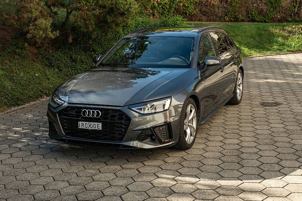 AUDI A4 Avant 45 TDI S line quattro tiptronic-image-0