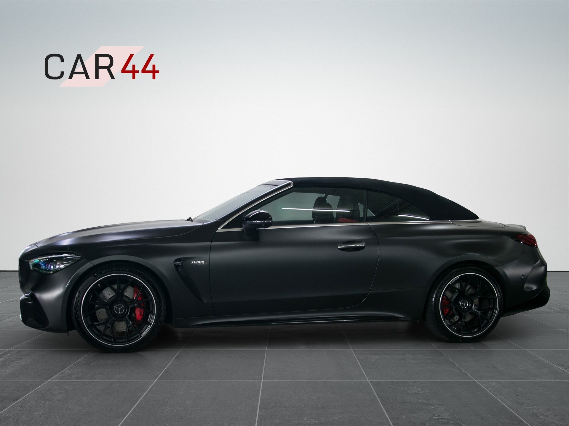 MERCEDES-BENZ CLE AMG 53 Cabrio 4Matic+ 9G-Tronic-image-4