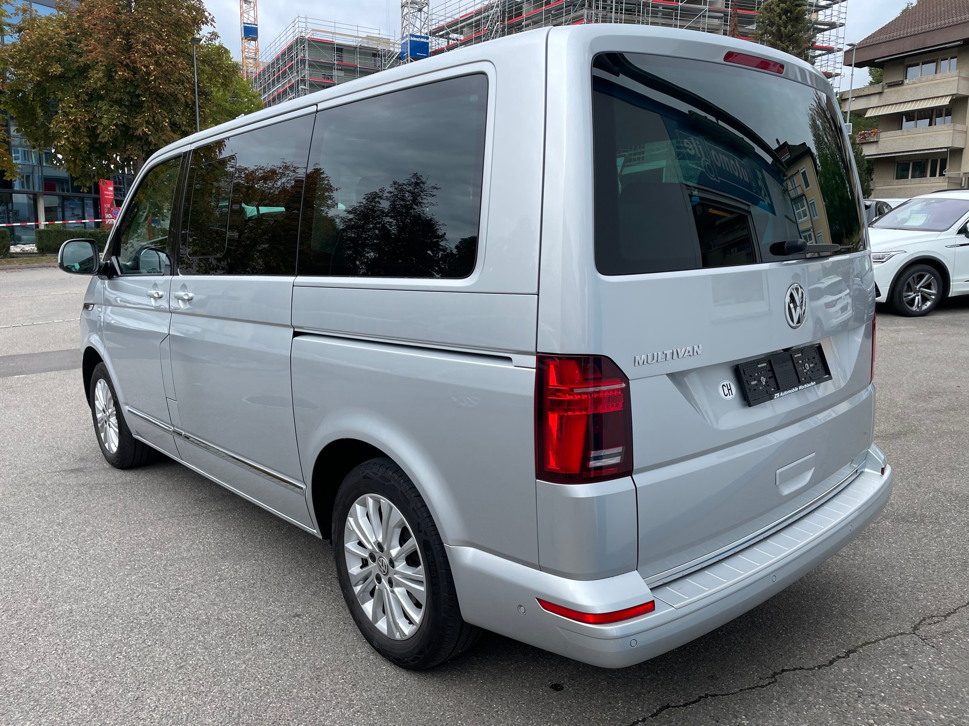 VW T6.1 Multivan 2.0 TDI Highline Liberty DSG-image-2