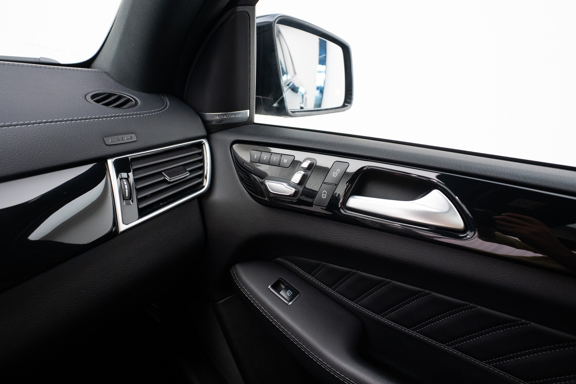 MERCEDES-BENZ GLE Coupé 350 d 4Matic 9G-Tronic-image-9