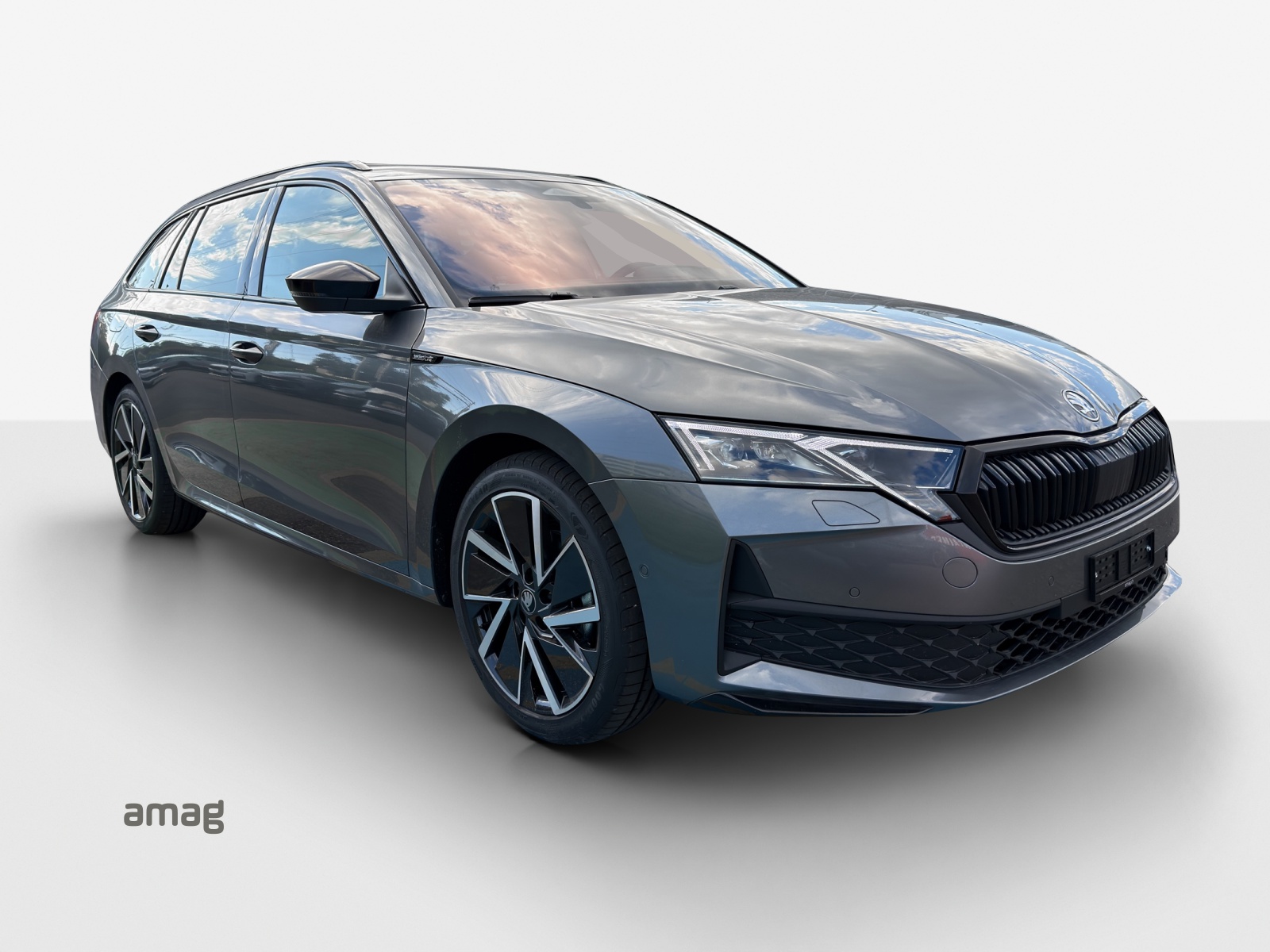 SKODA Octavia Combi 1.5 TSI mHEV DSG Sport Line-image-5
