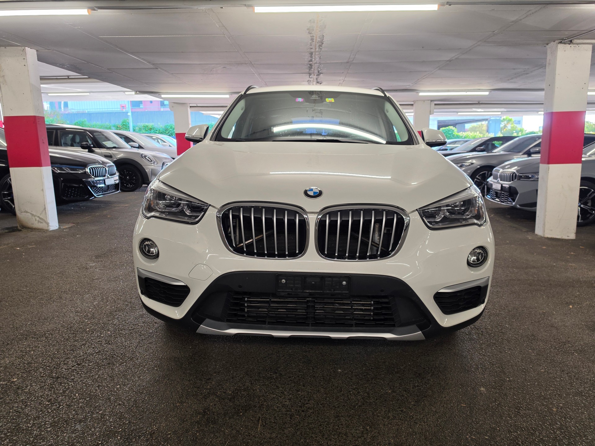 BMW X1 xDrive 20i Sport Line Steptronic-image-0