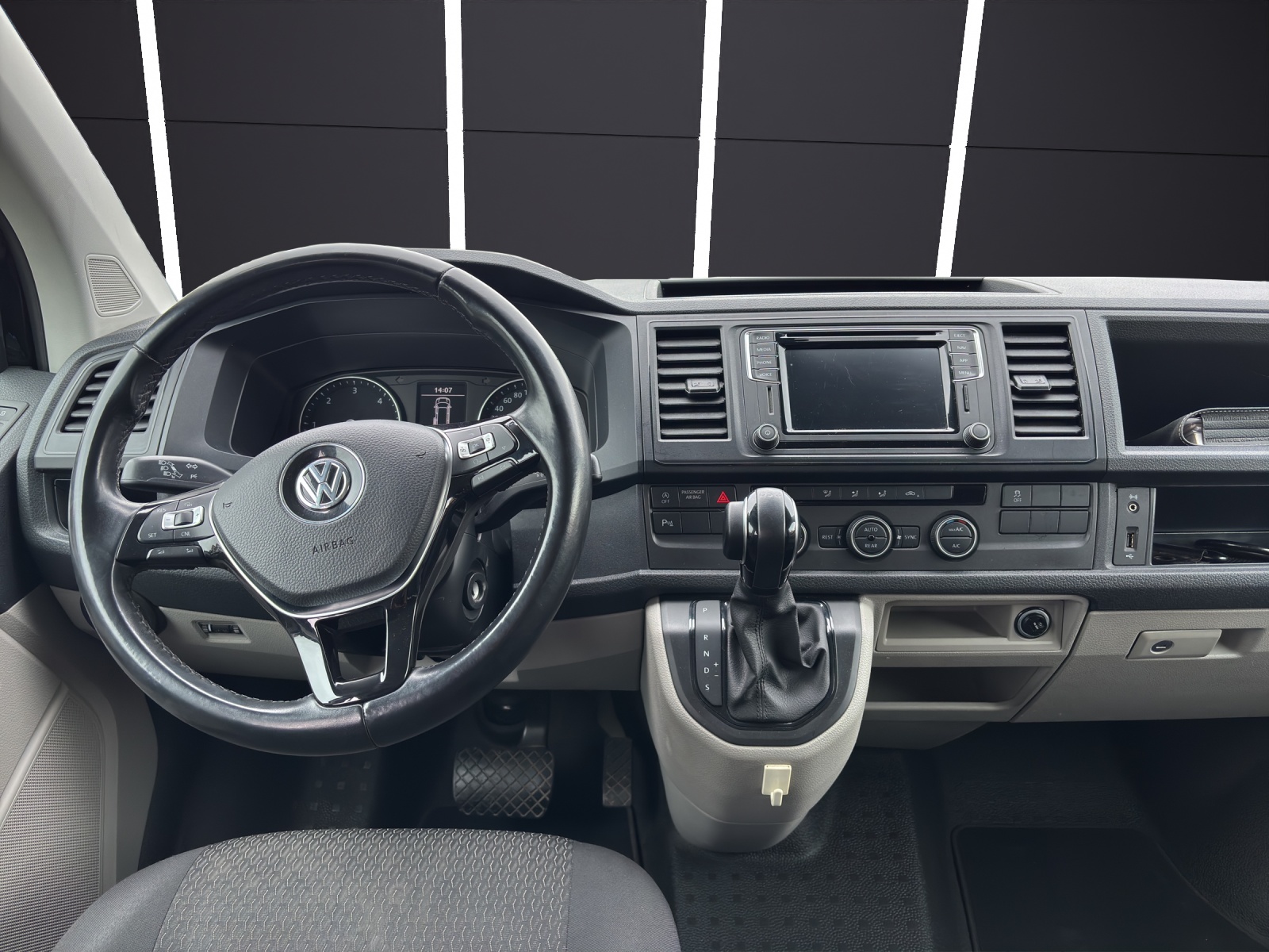 VW T6-image-9