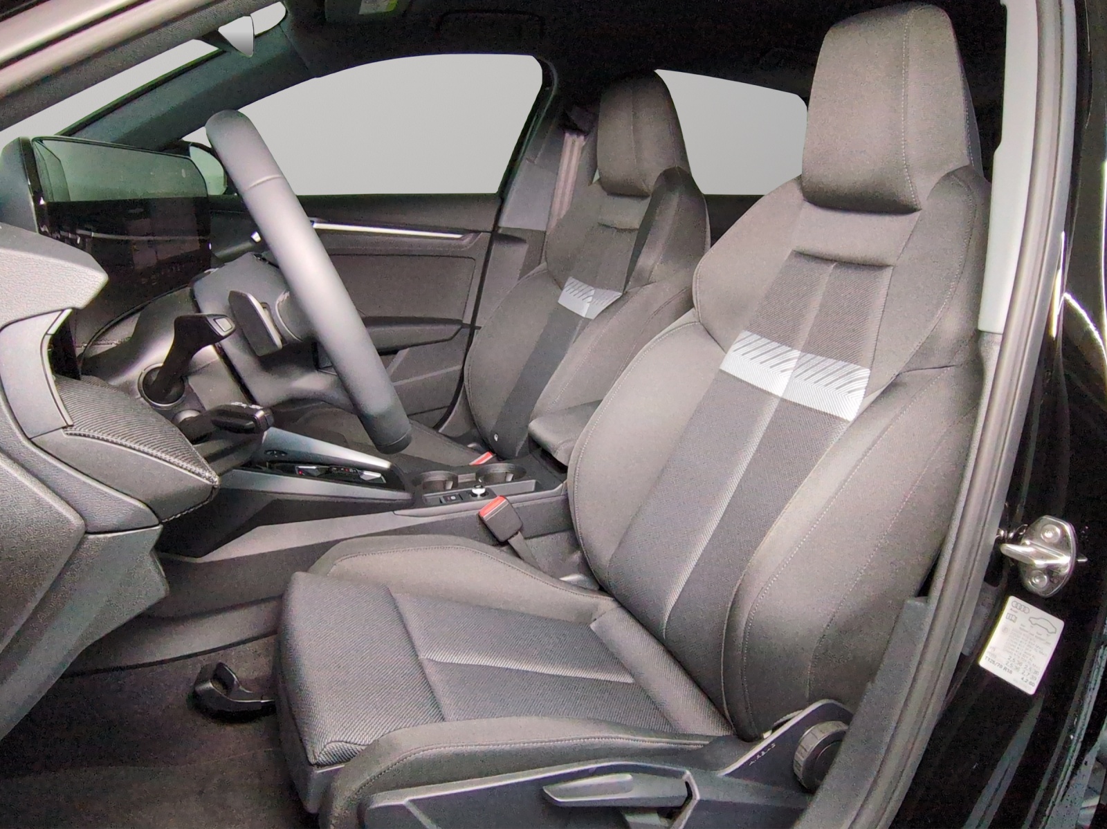 AUDI A3 Sportback TFSI 85 kW Ambition S-tronic-image-5