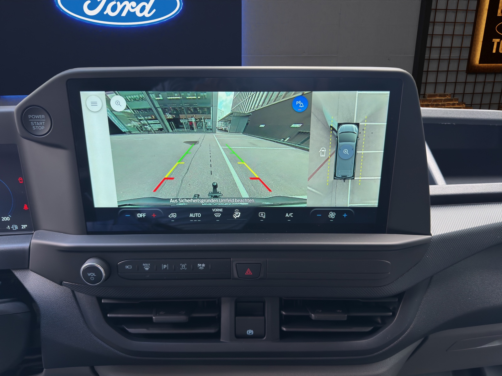 FORD Transit Custom Van 320 L1 2.0 EcoBlue 136PS Trend Automat-image-11