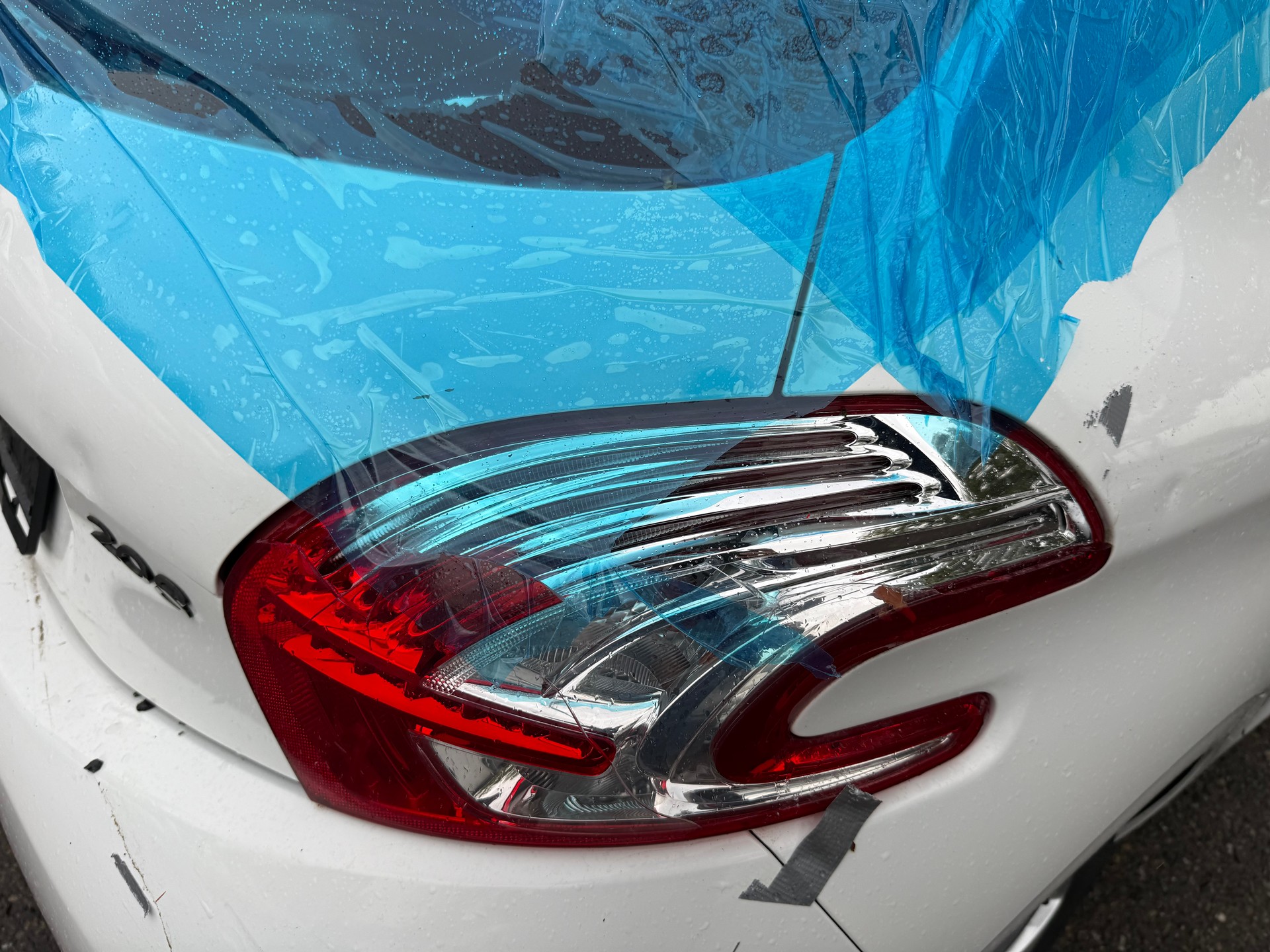 PEUGEOT 208 1.2 VTI Active-image-8