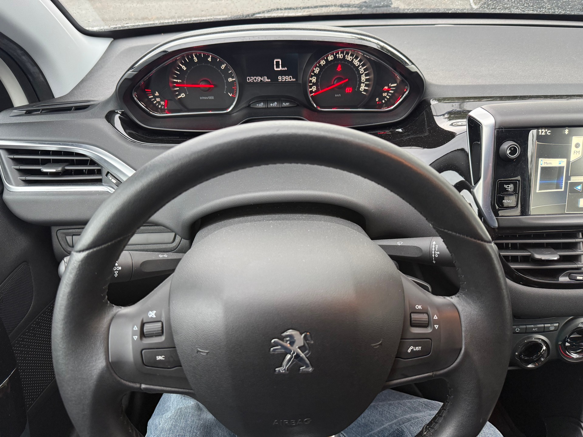 PEUGEOT 208 1.2 VTI Active-image-13