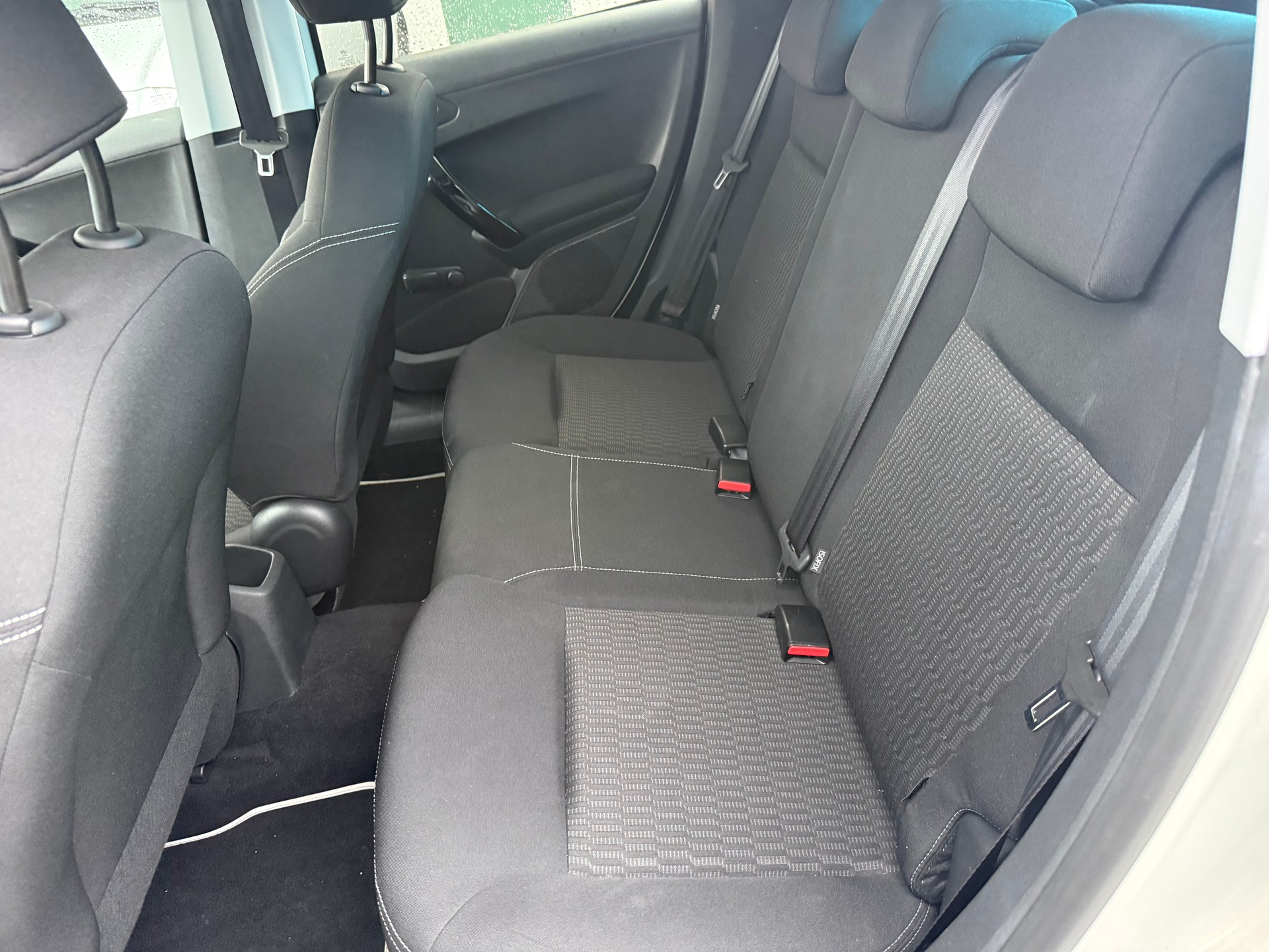 PEUGEOT 208 1.2 VTI Active-image-11