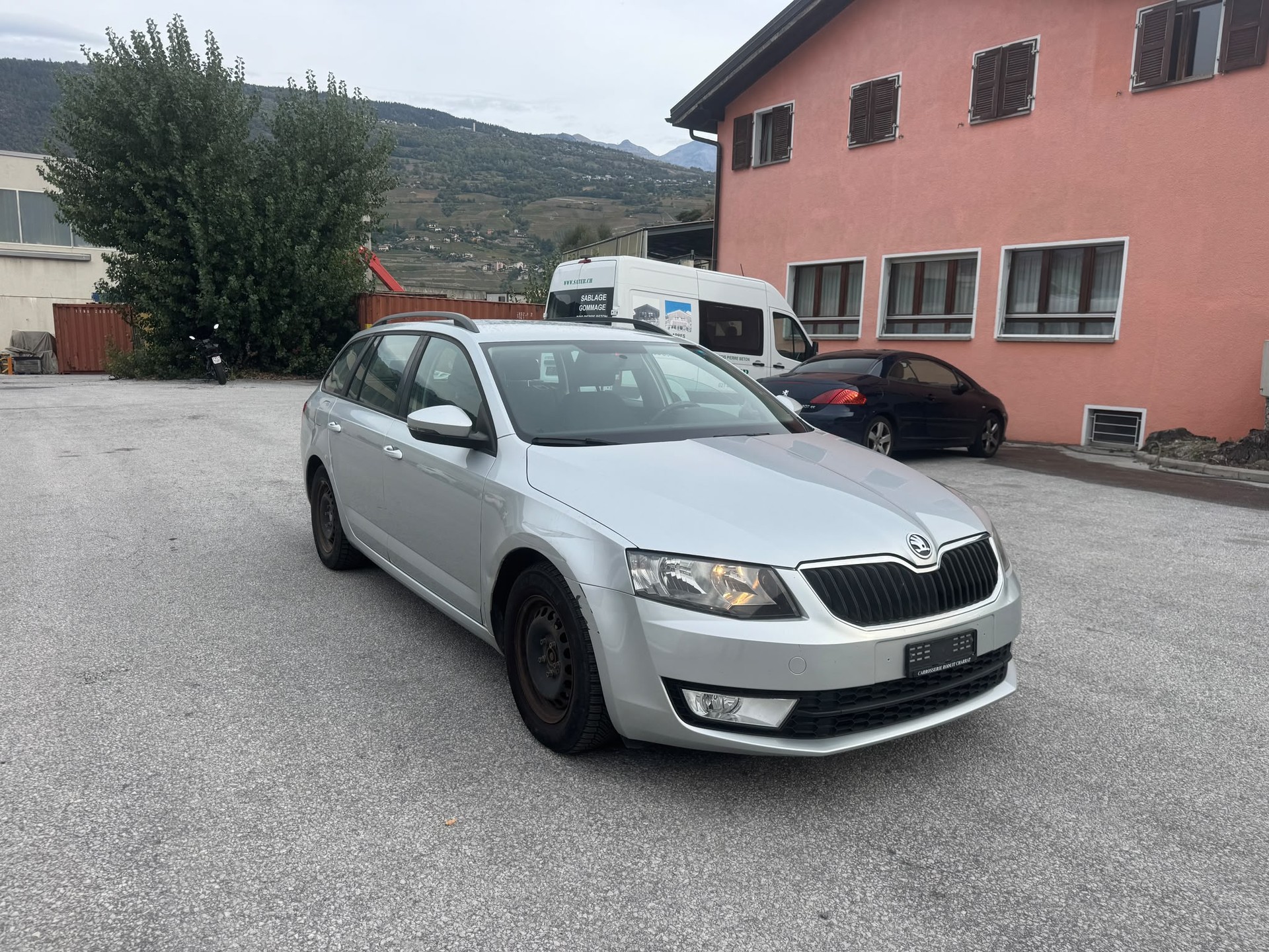 SKODA Octavia Combi 1.6 TDI GreenLine-image-1