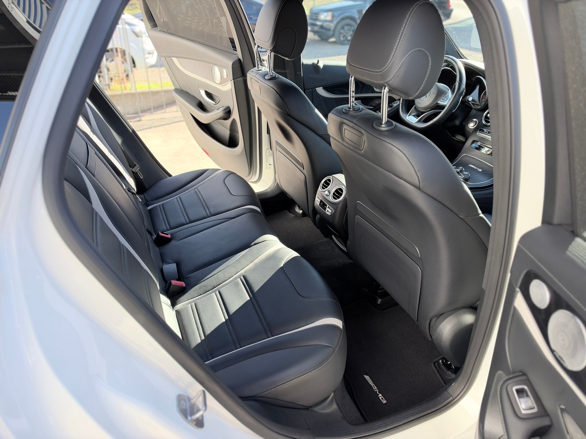 MERCEDES-BENZ GLC 63 S AMG 4Matic+ 9G-Tronic-image-15