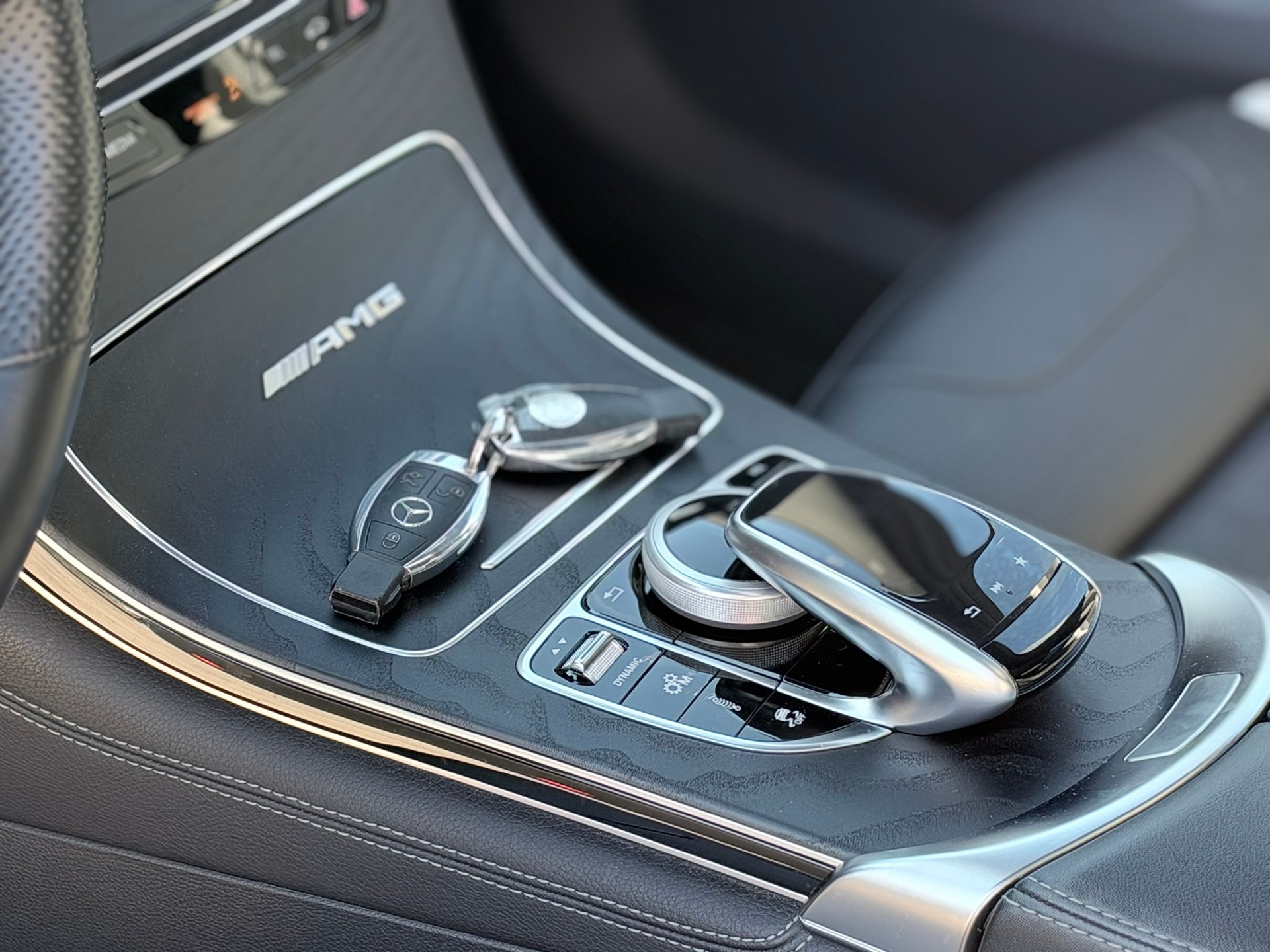 MERCEDES-BENZ GLC 63 S AMG 4Matic+ 9G-Tronic-image-21