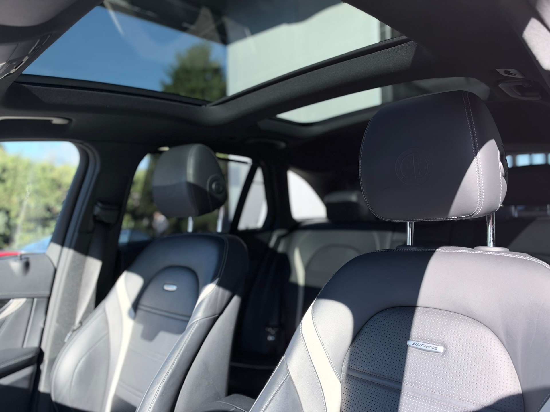MERCEDES-BENZ GLC 63 S AMG 4Matic+ 9G-Tronic-image-22