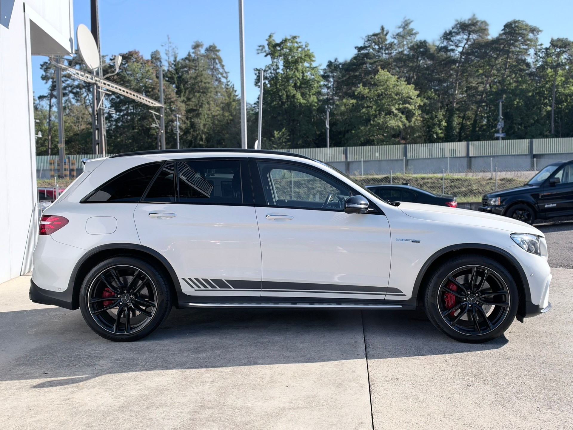 MERCEDES-BENZ GLC 63 S AMG 4Matic+ 9G-Tronic-image-3