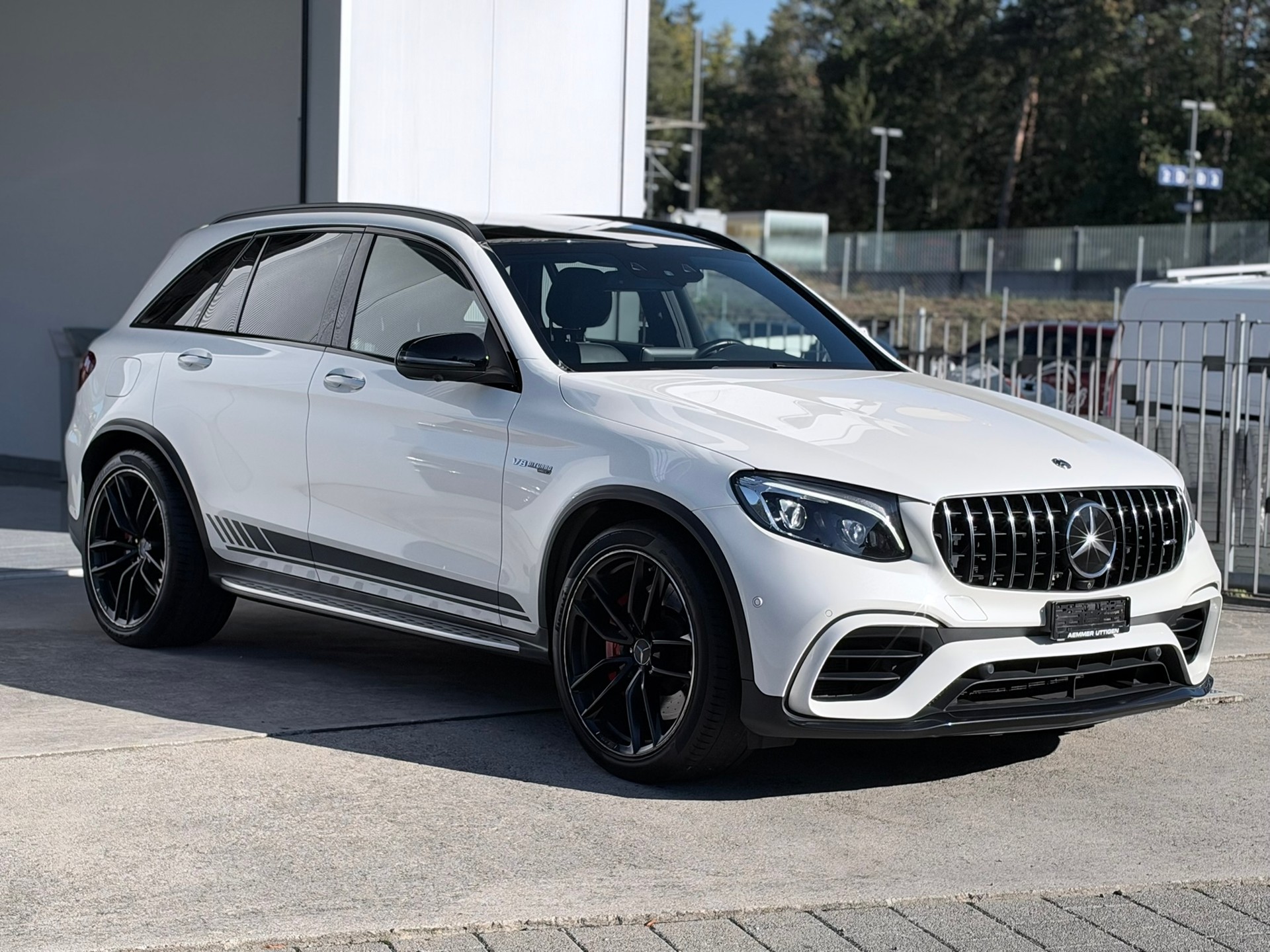 MERCEDES-BENZ GLC 63 S AMG 4Matic+ 9G-Tronic-image-2
