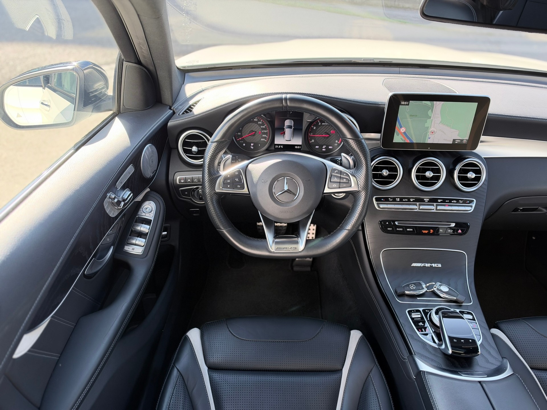 MERCEDES-BENZ GLC 63 S AMG 4Matic+ 9G-Tronic-image-26