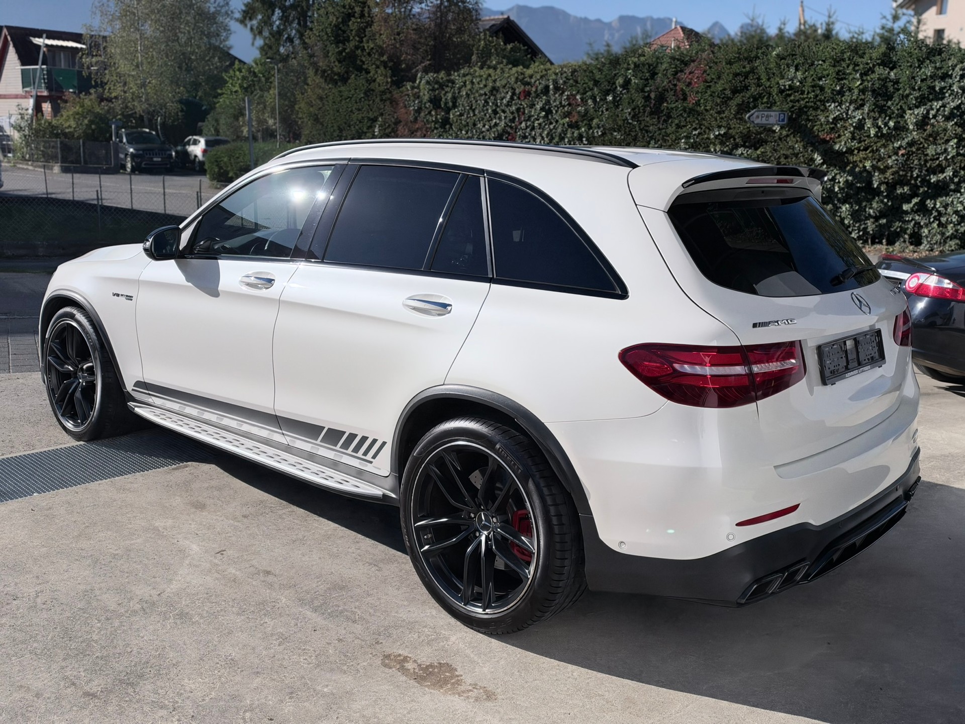 MERCEDES-BENZ GLC 63 S AMG 4Matic+ 9G-Tronic-image-8