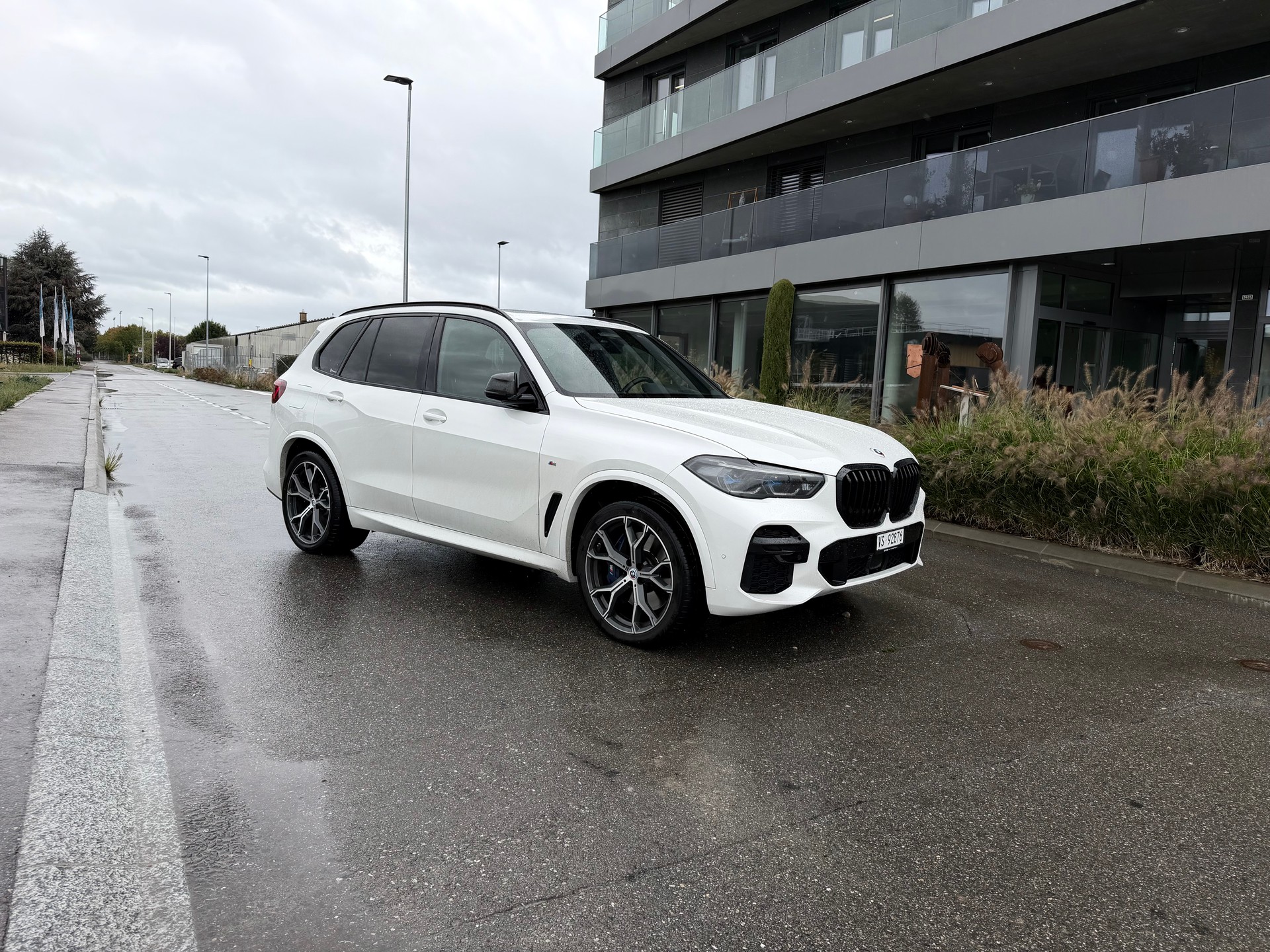 BMW X5 xDrive 48V 40d M Sport Steptronic-image-1