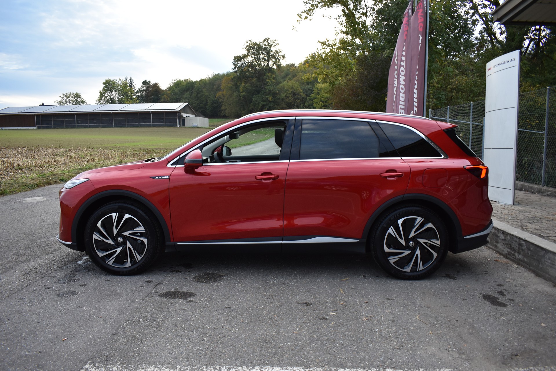 MG S6 EV 77kWh Luxury AWD-image-4