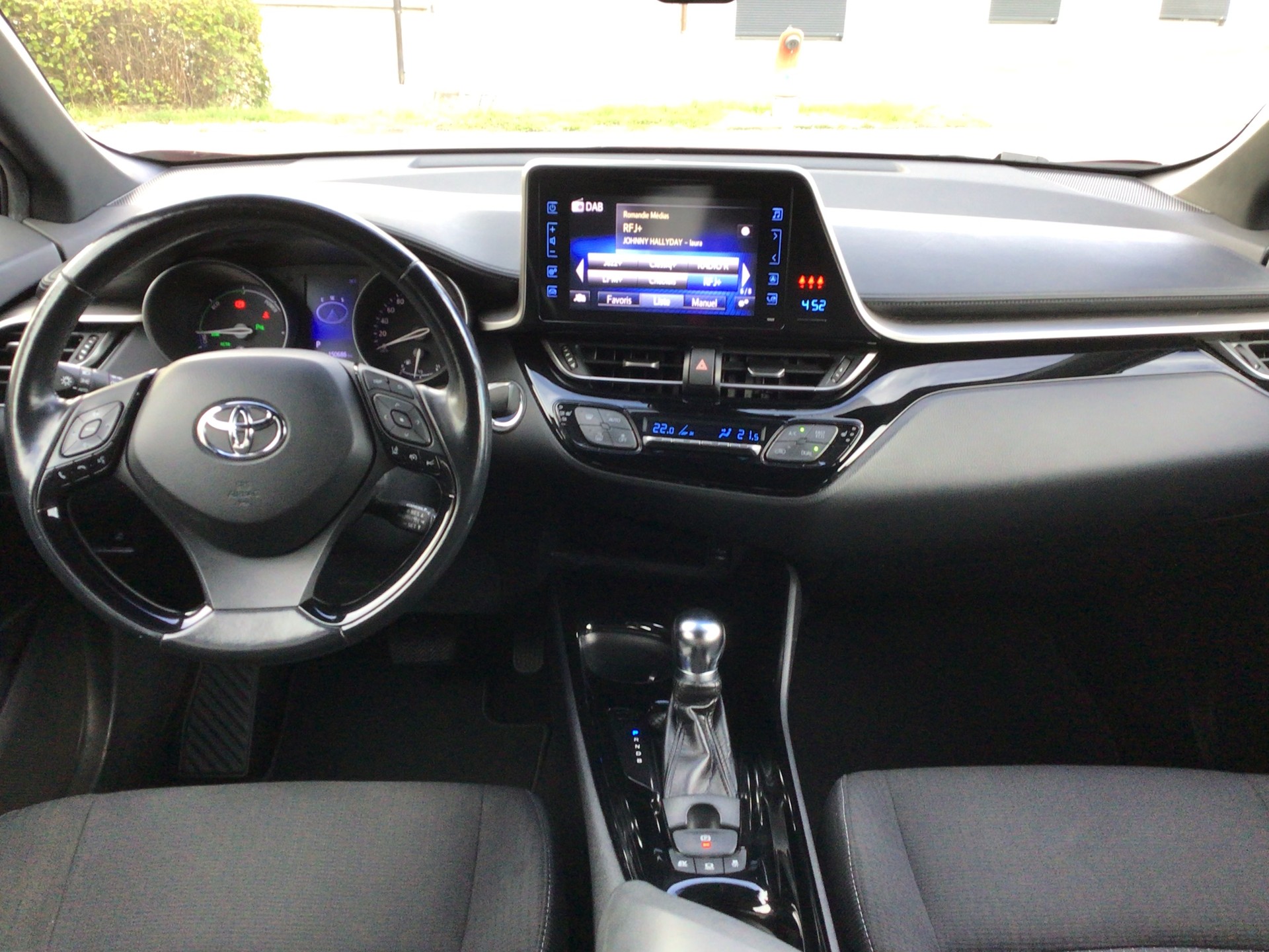 TOYOTA C-HR 1.8 HSD Limited CVT-image-8