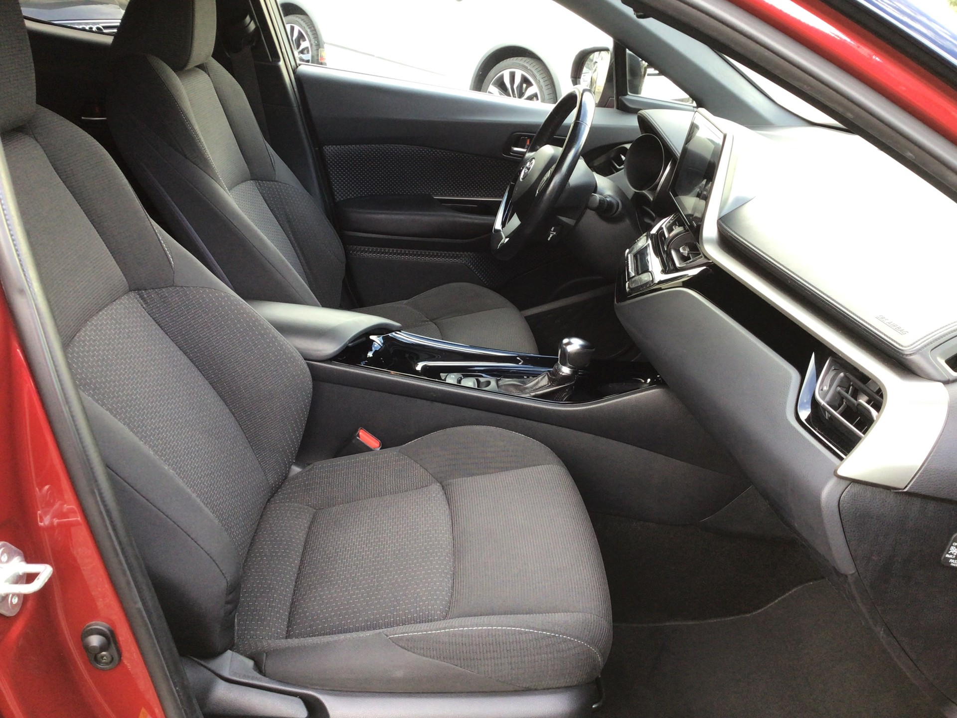 TOYOTA C-HR 1.8 HSD Limited CVT-image-7