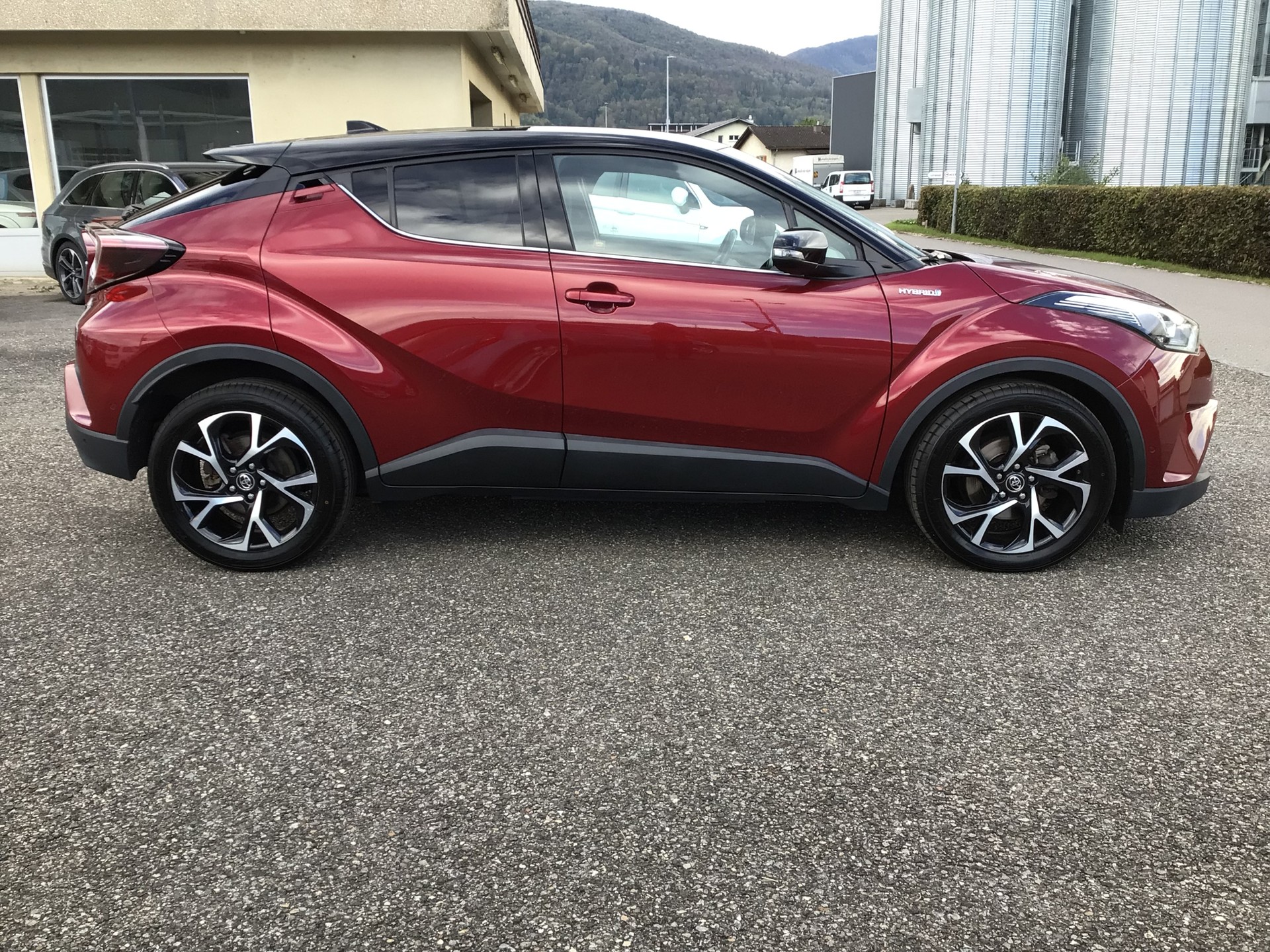 TOYOTA C-HR 1.8 HSD Limited CVT-image-3