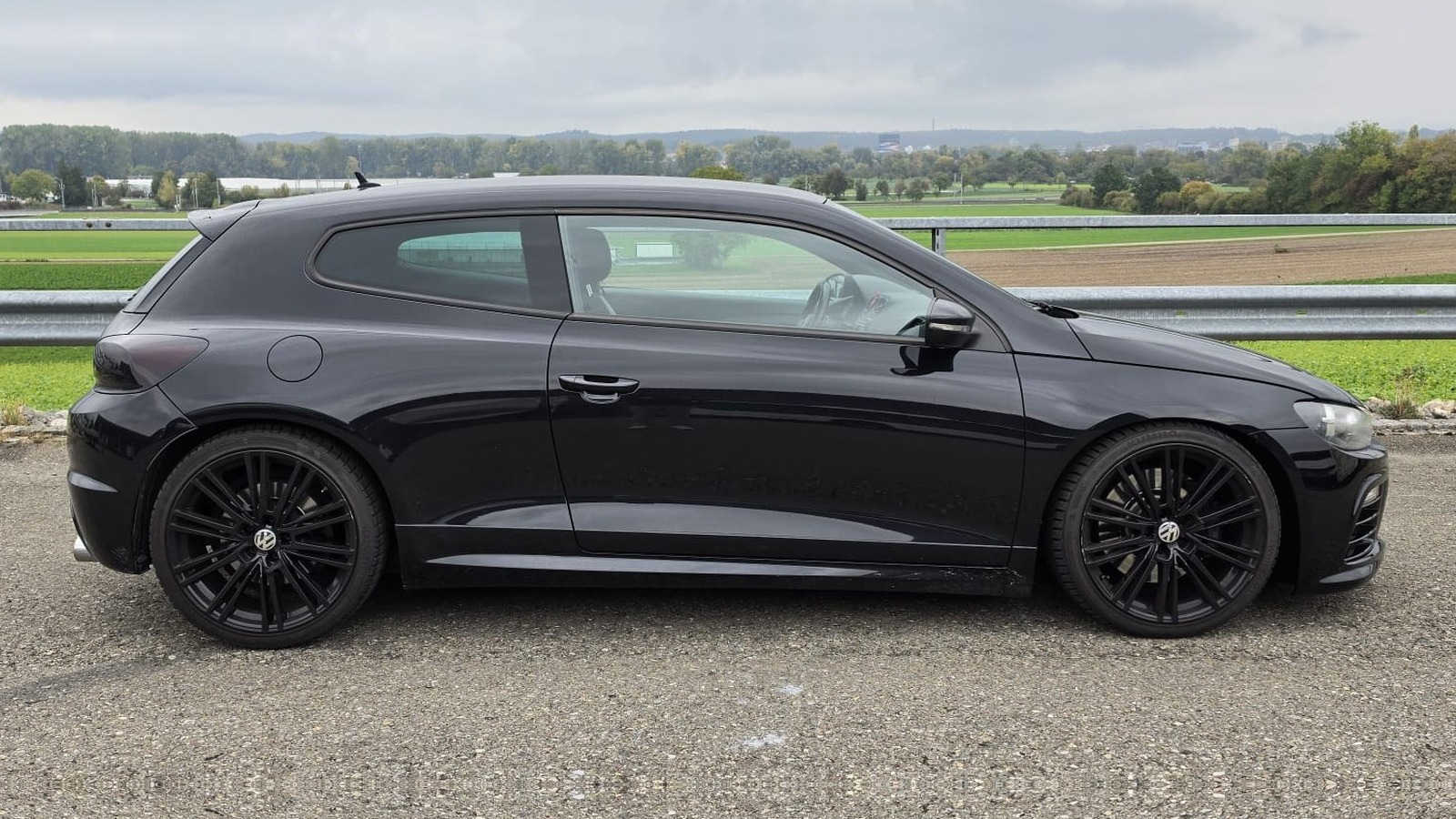 VW Scirocco 2.0 TSI R-image-5