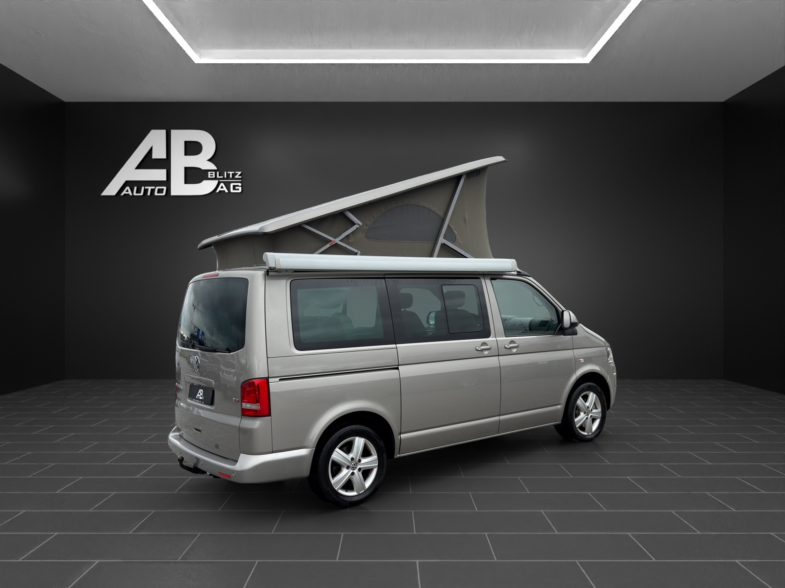 VW T5 California 2.0 Bi-TDI Comfortline DSG mit 180 PS * 5-Plätzer * Standheizung *-image-4