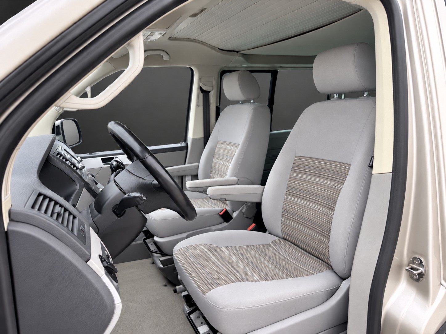 VW T5 California 2.0 Bi-TDI Comfortline DSG mit 180 PS * 5-Plätzer * Standheizung *-image-7